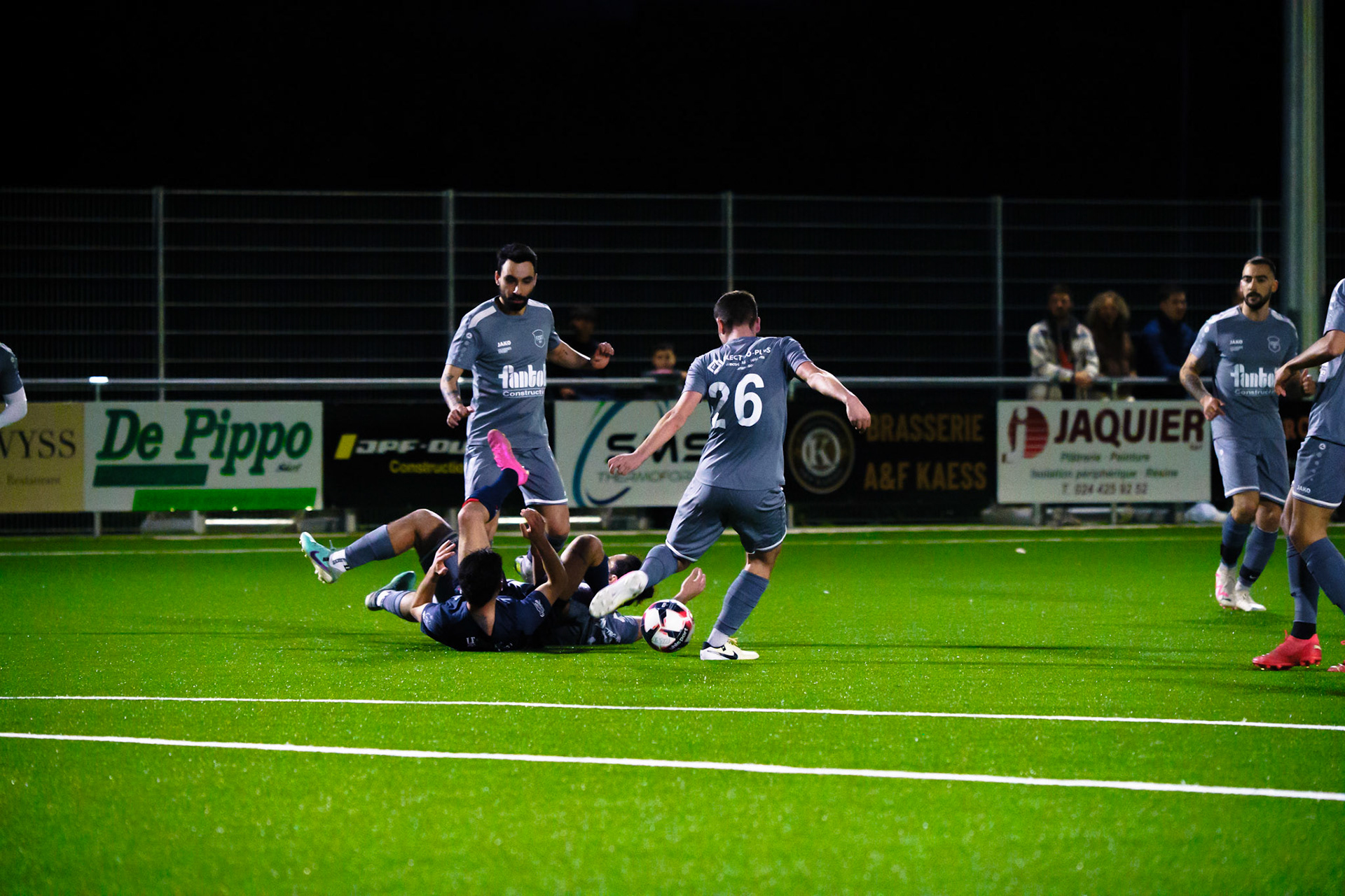 Match 2ème Ligue FC Champagne - FC Grandson-Tuileries au Terrain de Sport de Derrière-Ville à Champagne
