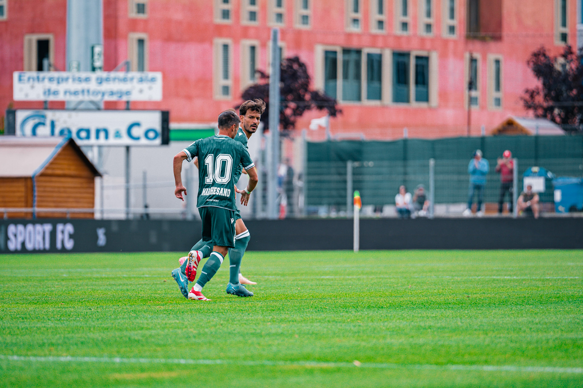 Match opposant Yverdon Sport FC face au Stade Lausanne Ouchy au Stade Municipal. (Christian António/LibsVisuals.com)