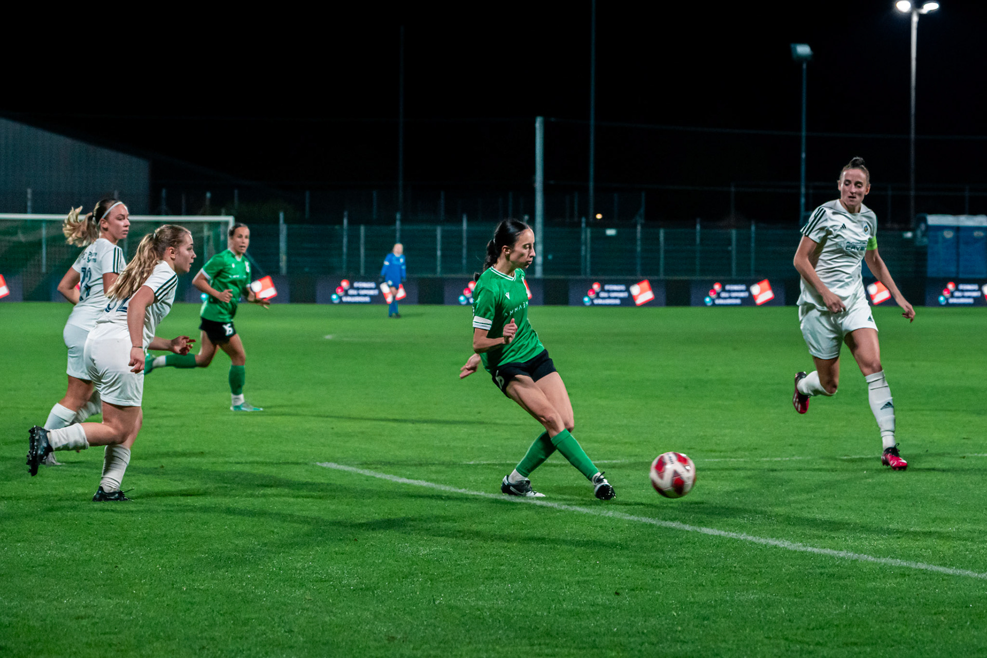 Ligue nationale B Féminine Yverdon Sport FC - Etoile Carouge FC
