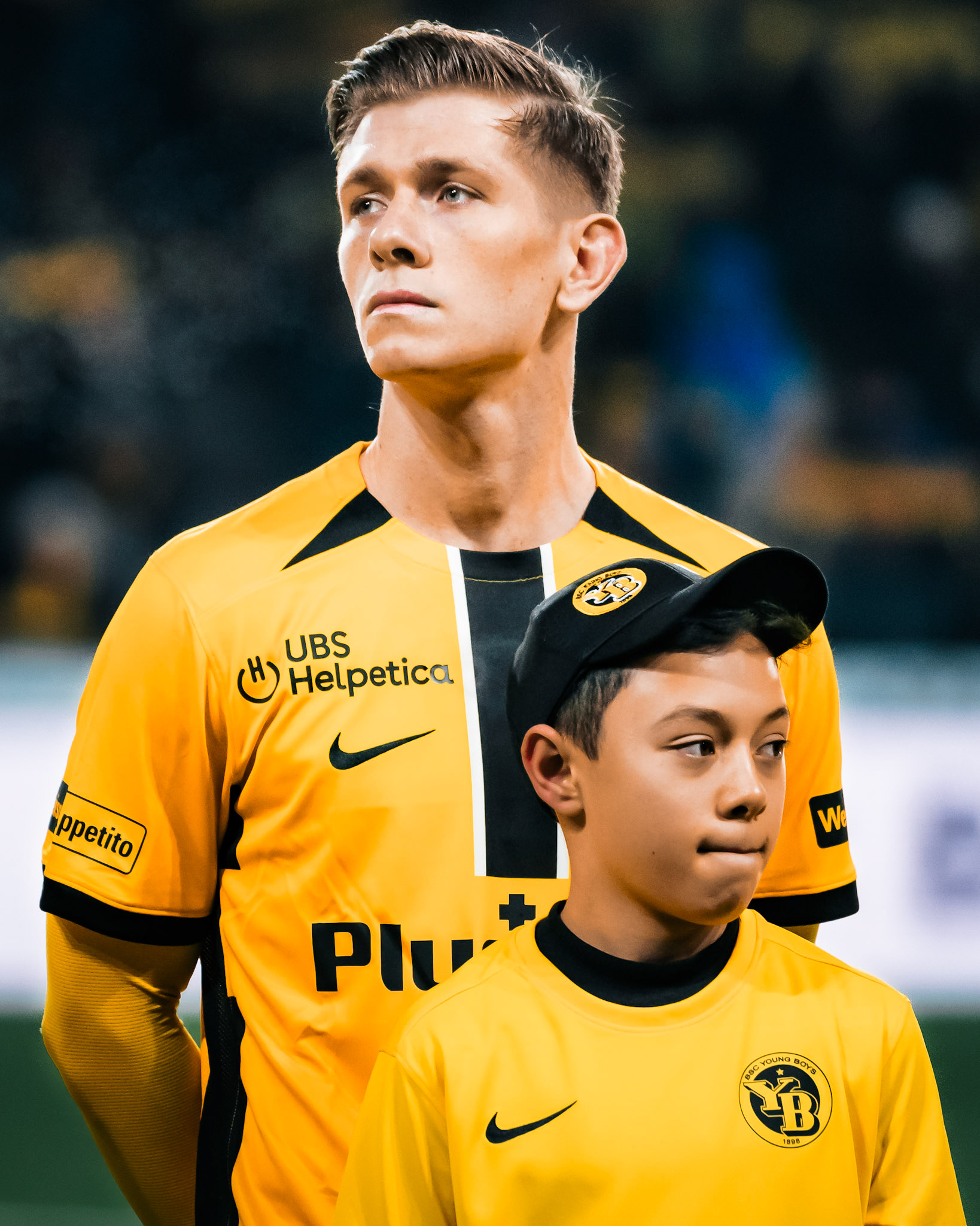 Joueurs saluant le public lors du match entre BSC Young Boys et FC Winterthur au Stadion Wankdorf. (Christian António/LibsVisuals.com)