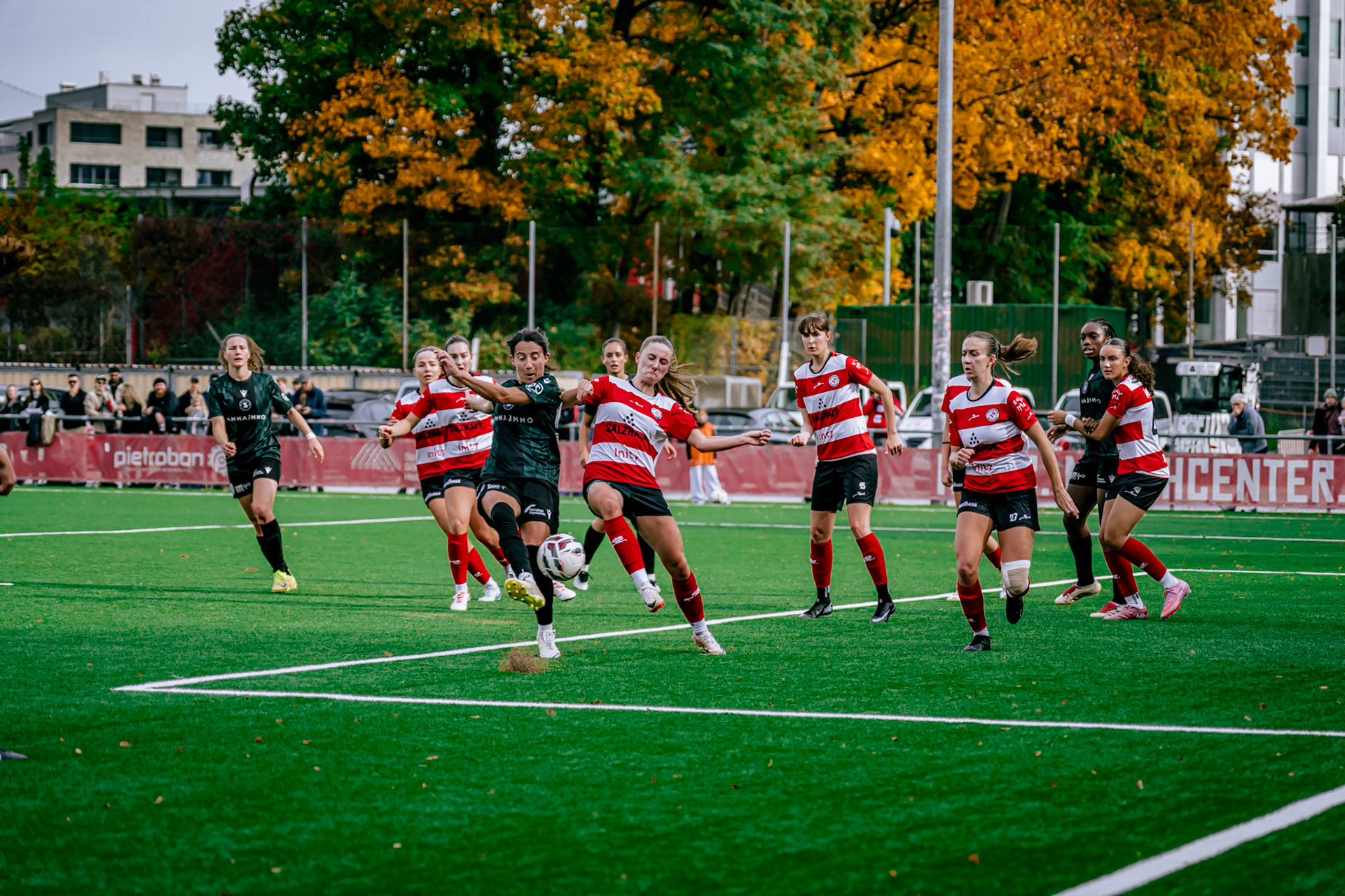 Match de championnat LNB Féminine opposant le FC Winterthur et Yverdon Sport FC au Schützenwiese, Winterthur. (Christian António/LibsVisuals.com)