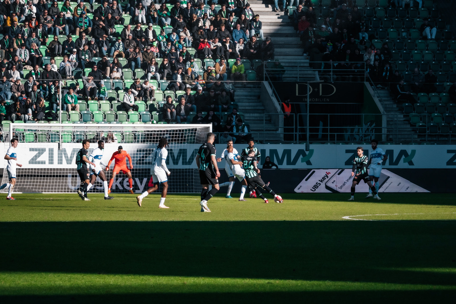 FC Saint-Gall 1879 et Lausanne-Sport FC au Kybunpark. (Christian António/LibsVisuals.com)