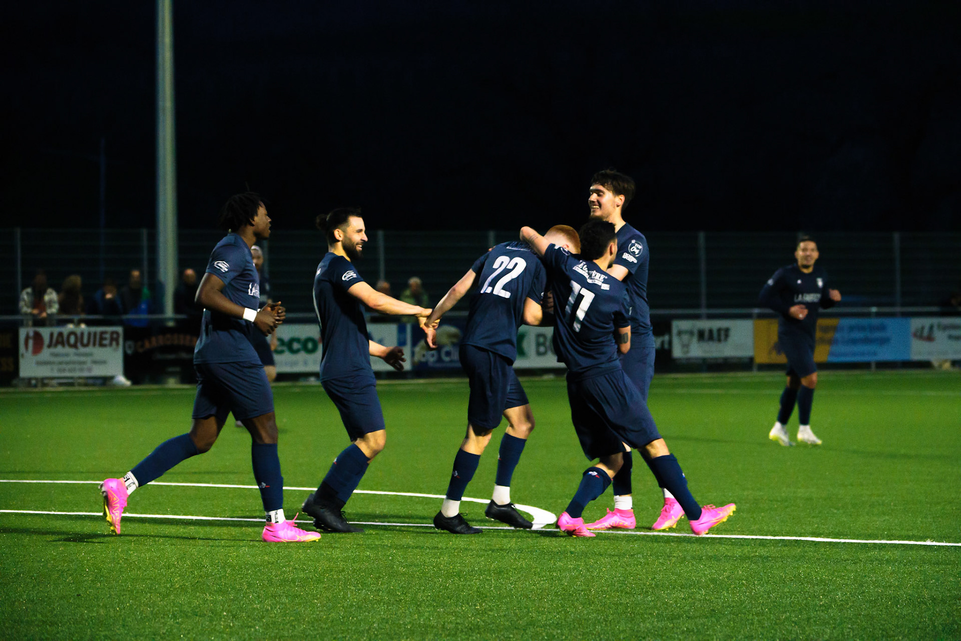 Match 2ème Ligue FC Champagne - FC Grandson-Tuileries au Terrain de Sport de Derrière-Ville à Champagne