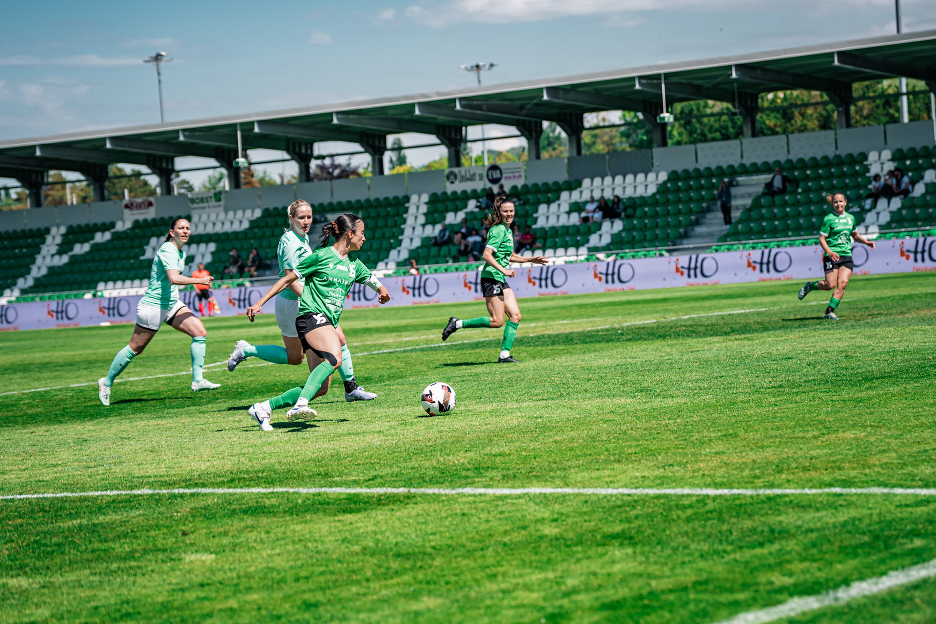Yverdon Sport FC et FC Schlieren au Stade Municipal. (Christian António/LibsVisuals.com)