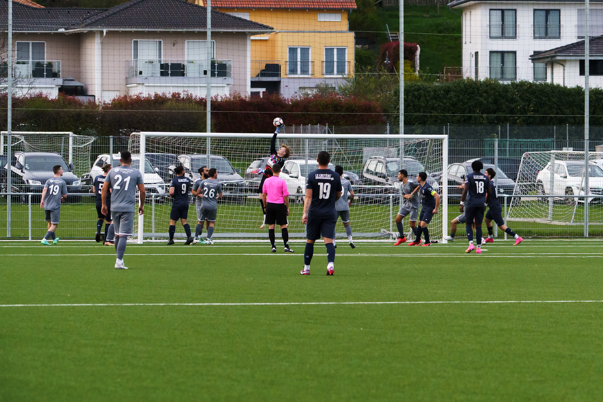 Match 2ème Ligue FC Champagne - FC Grandson-Tuileries au Terrain de Sport de Derrière-Ville à Champagne