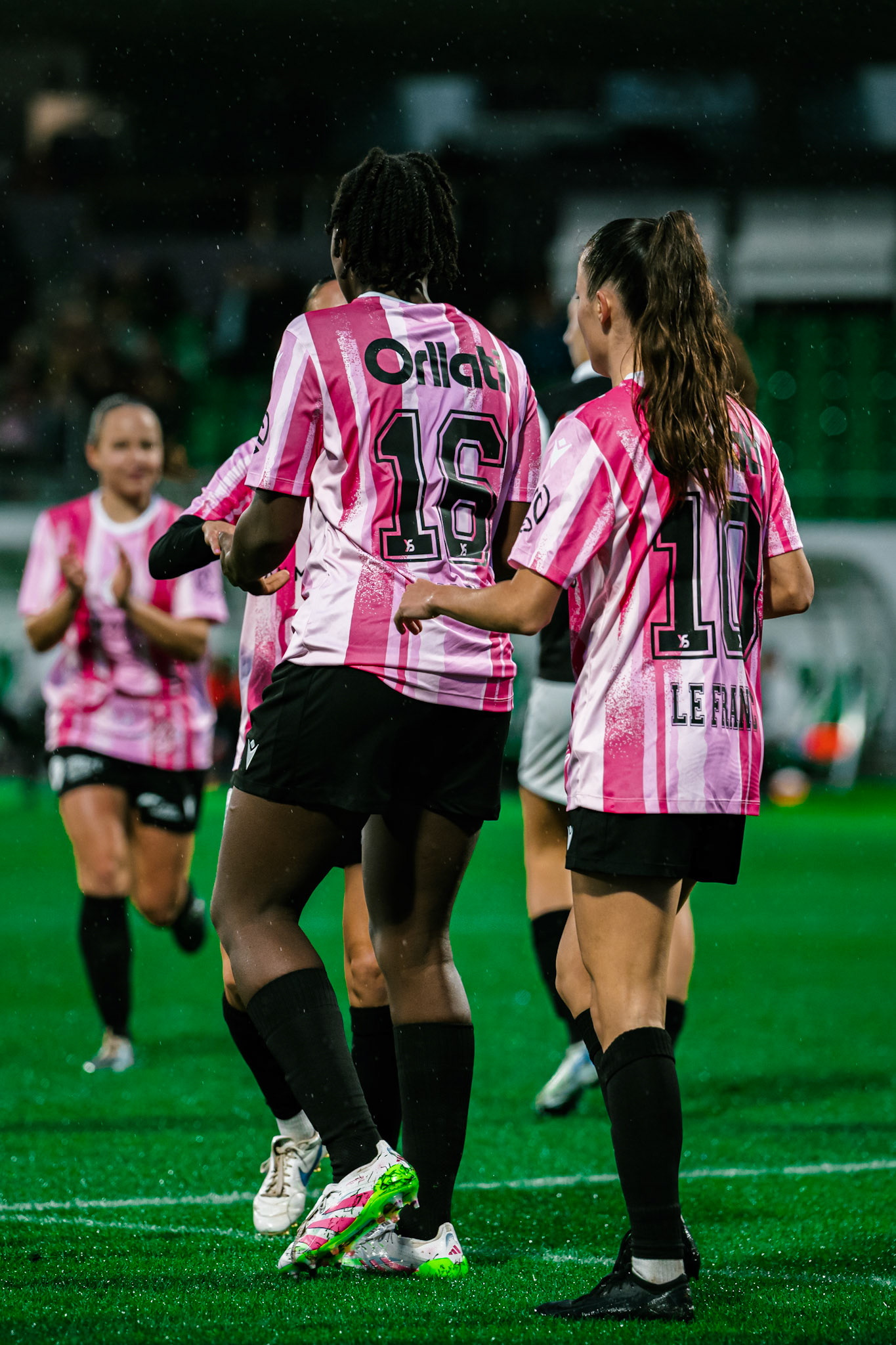 Match de championnat LNB féminine opposant Yverdon Sport FC et le FC Lugano au Stade Municipal, Yverdon-les-Bains. (Christian António / LibsVisuals.com)