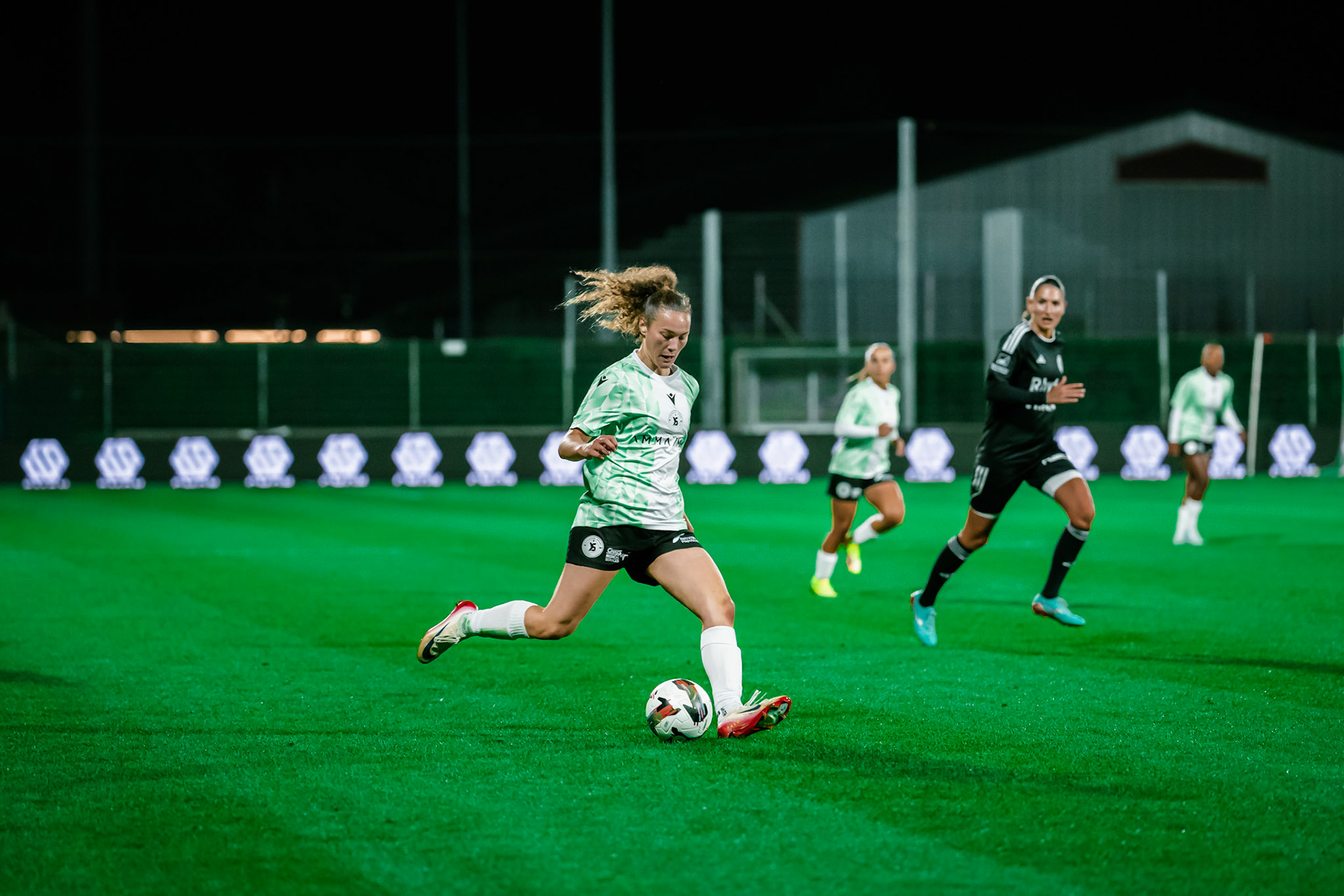 Match de championnat LNB (féminine) opposant Yverdon Sport FC et FC Wil 1900 au Stade Municipal, Yverdon. (Christian António/LibsVisuals.com)