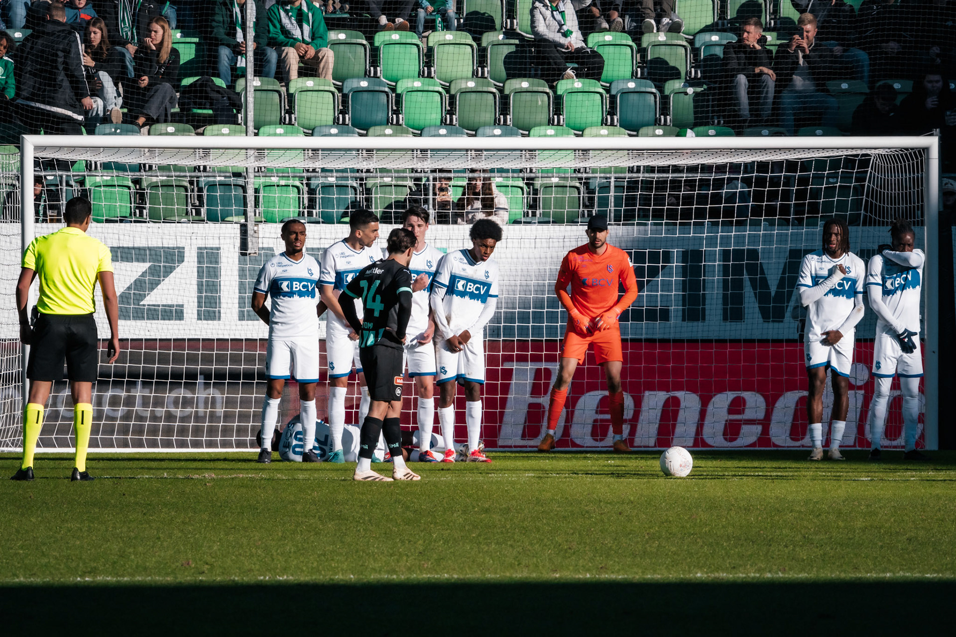 FC Saint-Gall 1879 et Lausanne-Sport FC au Kybunpark. (Christian António/LibsVisuals.com)