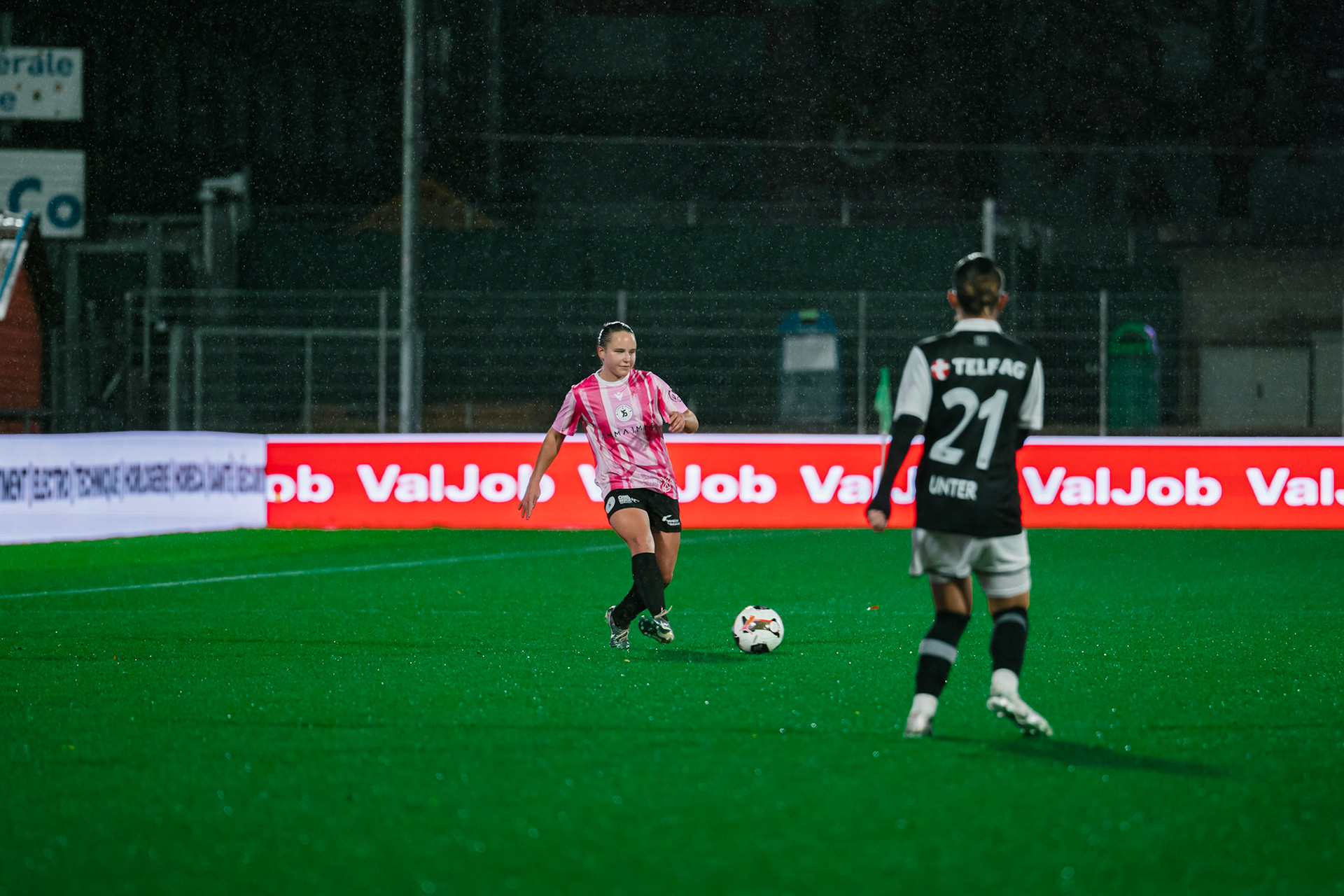Match de championnat LNB féminine opposant Yverdon Sport FC et le FC Lugano au Stade Municipal, Yverdon-les-Bains. (Christian António / LibsVisuals.com)