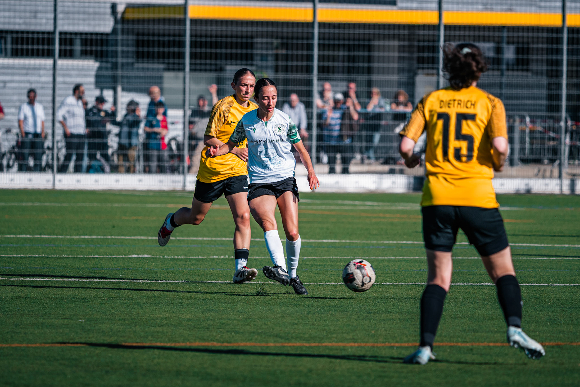 FC Schlieren et Yverdon Sport FC au Zelgli. (Christian António/LibsVisuals.com)