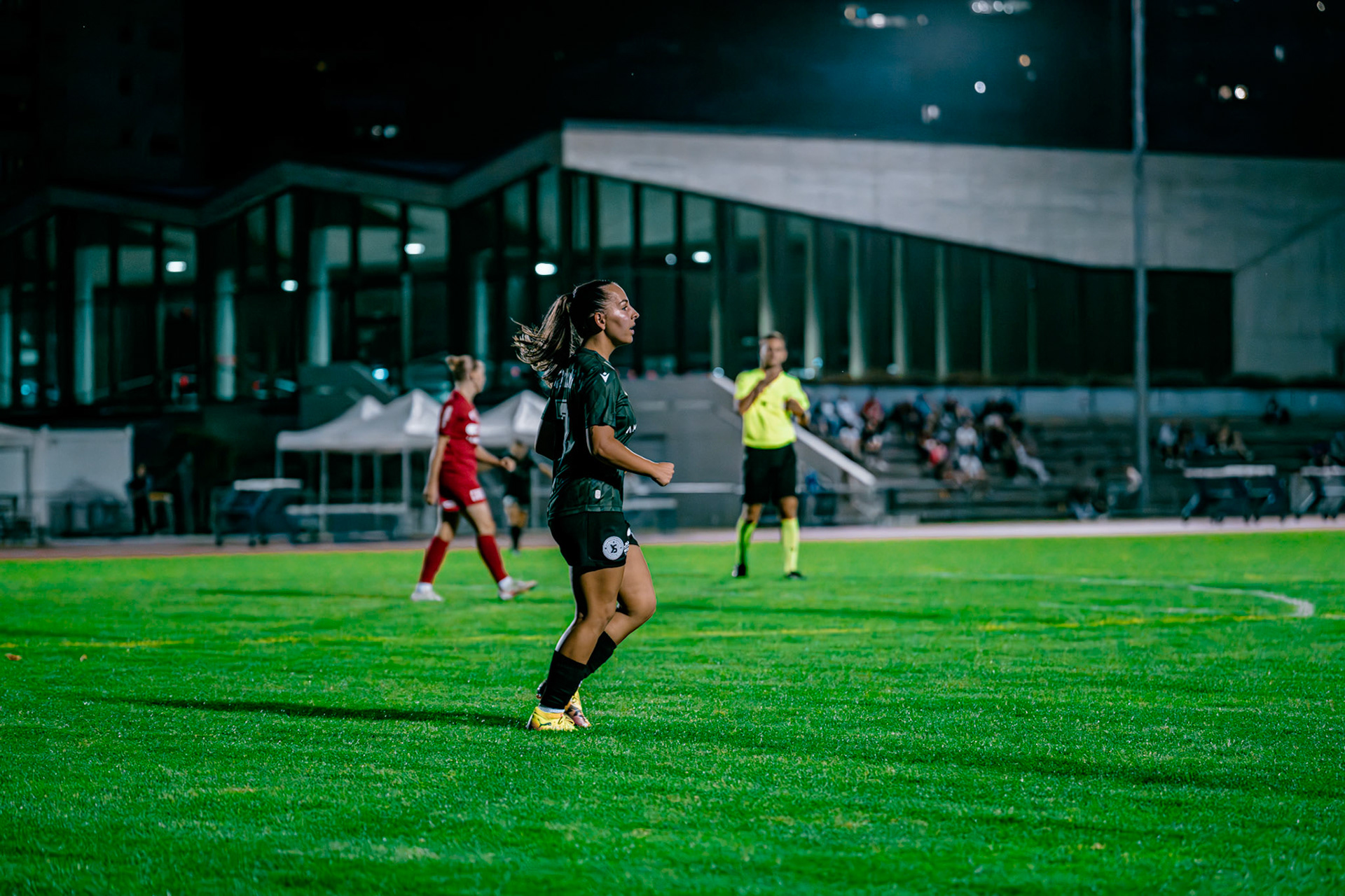 Match de championnat LNB (féminine) opposant le FC Sion Féminin à Yverdon Sport FC à l’Ancien Stand, Sion. (Christian António/LibsVisuals.com)