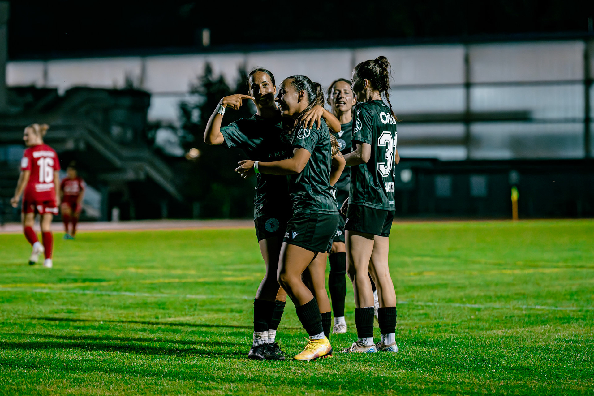 Match de championnat LNB (féminine) opposant le FC Sion Féminin à Yverdon Sport FC à l’Ancien Stand, Sion. (Christian António/LibsVisuals.com)