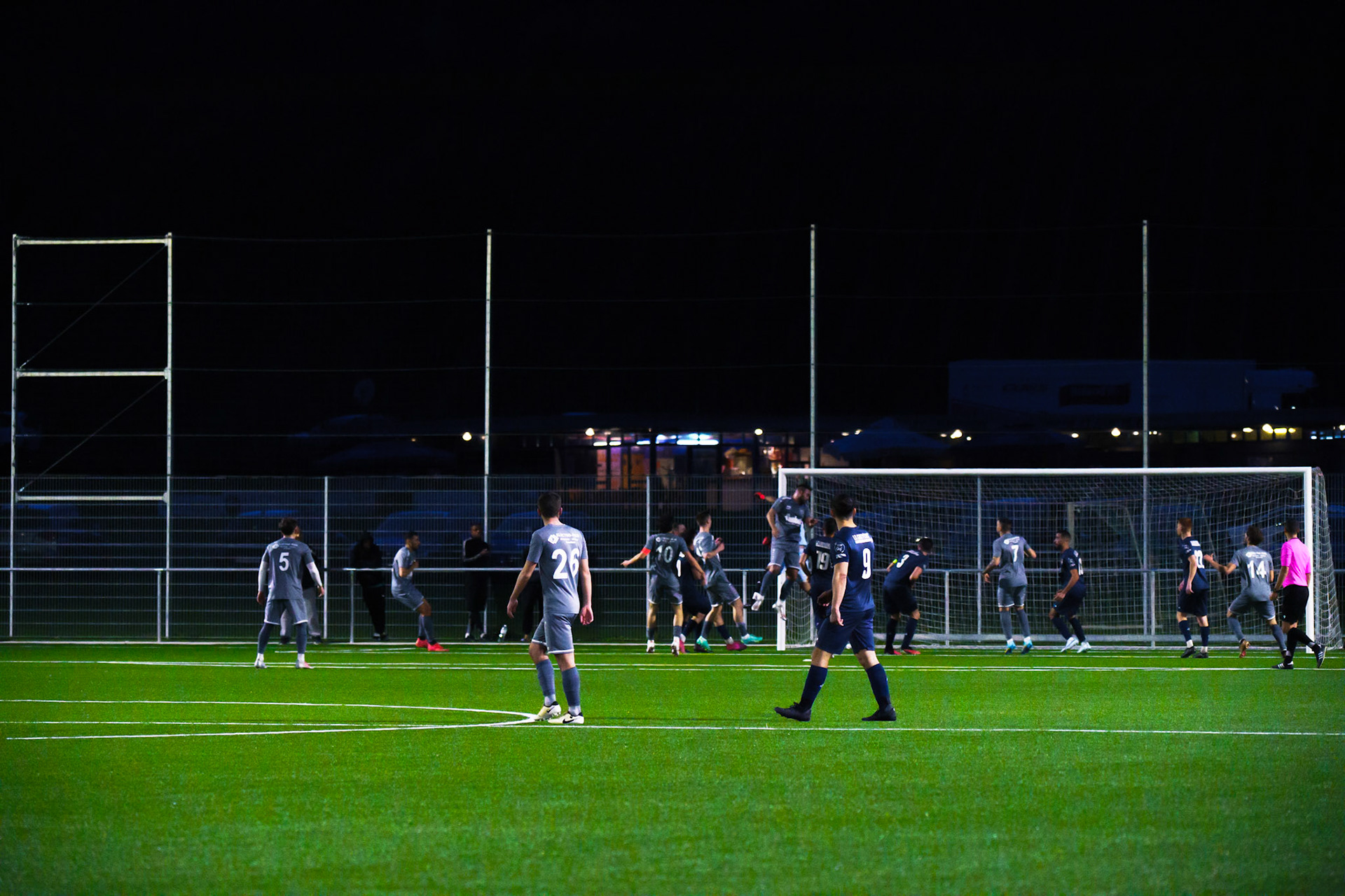 Match 2ème Ligue FC Champagne - FC Grandson-Tuileries au Terrain de Sport de Derrière-Ville à Champagne