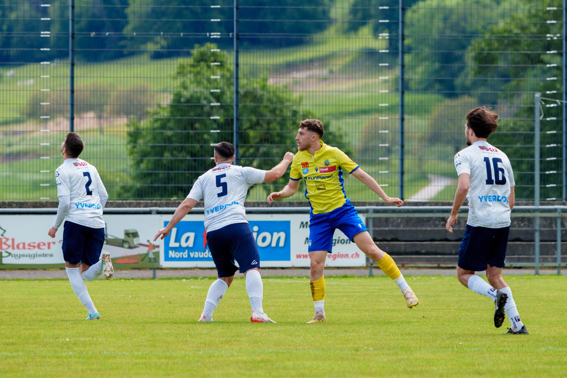 Match 2ème Ligue FC Bosna Yverdon - FC Vevey Sport II au Stade Sous-Ville à Baulmes