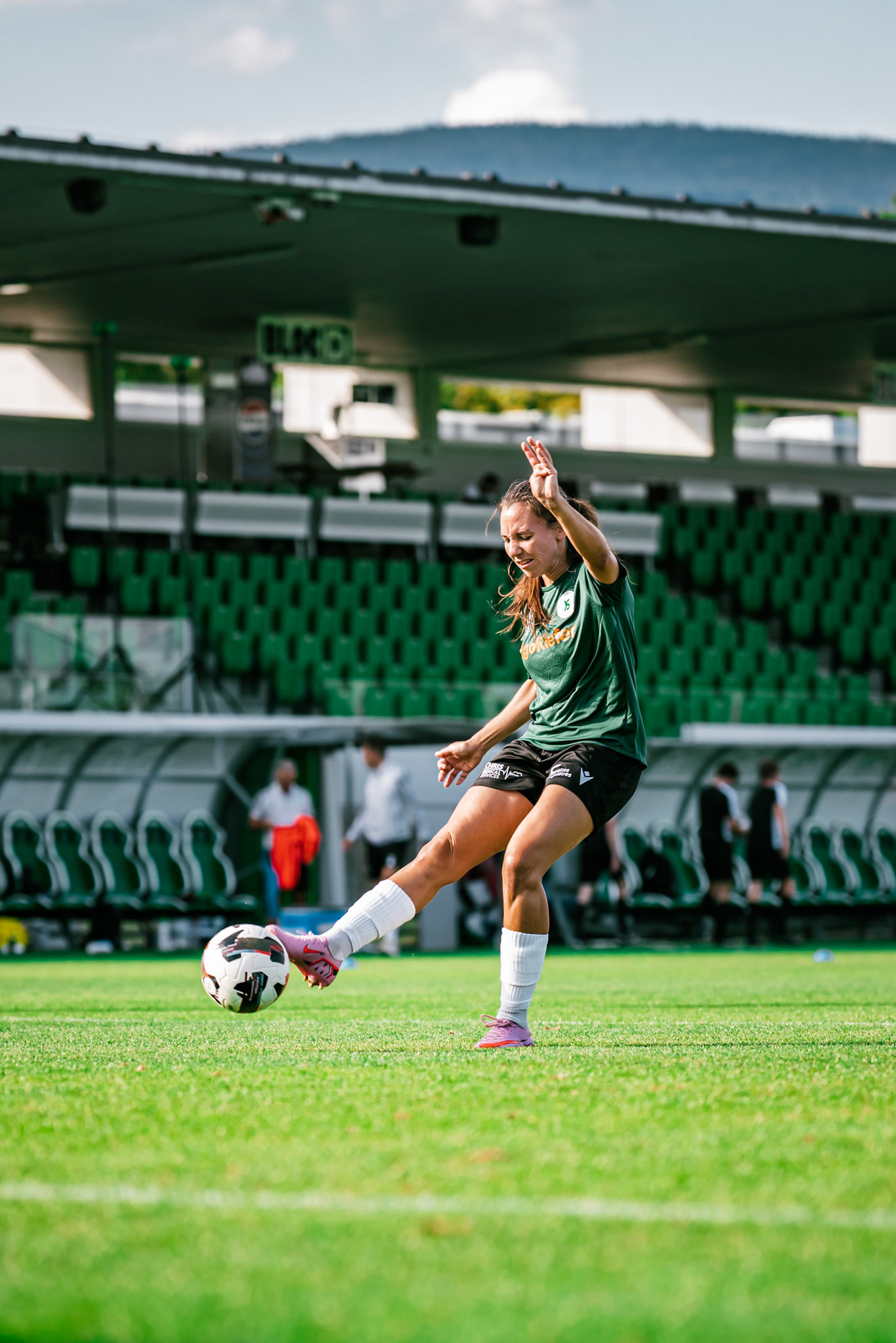Match championnat LNB féminine opposant Yverdon Sport FC et FC Schlieren au Stade Municipal. (Christian António/LibsVisuals.com)