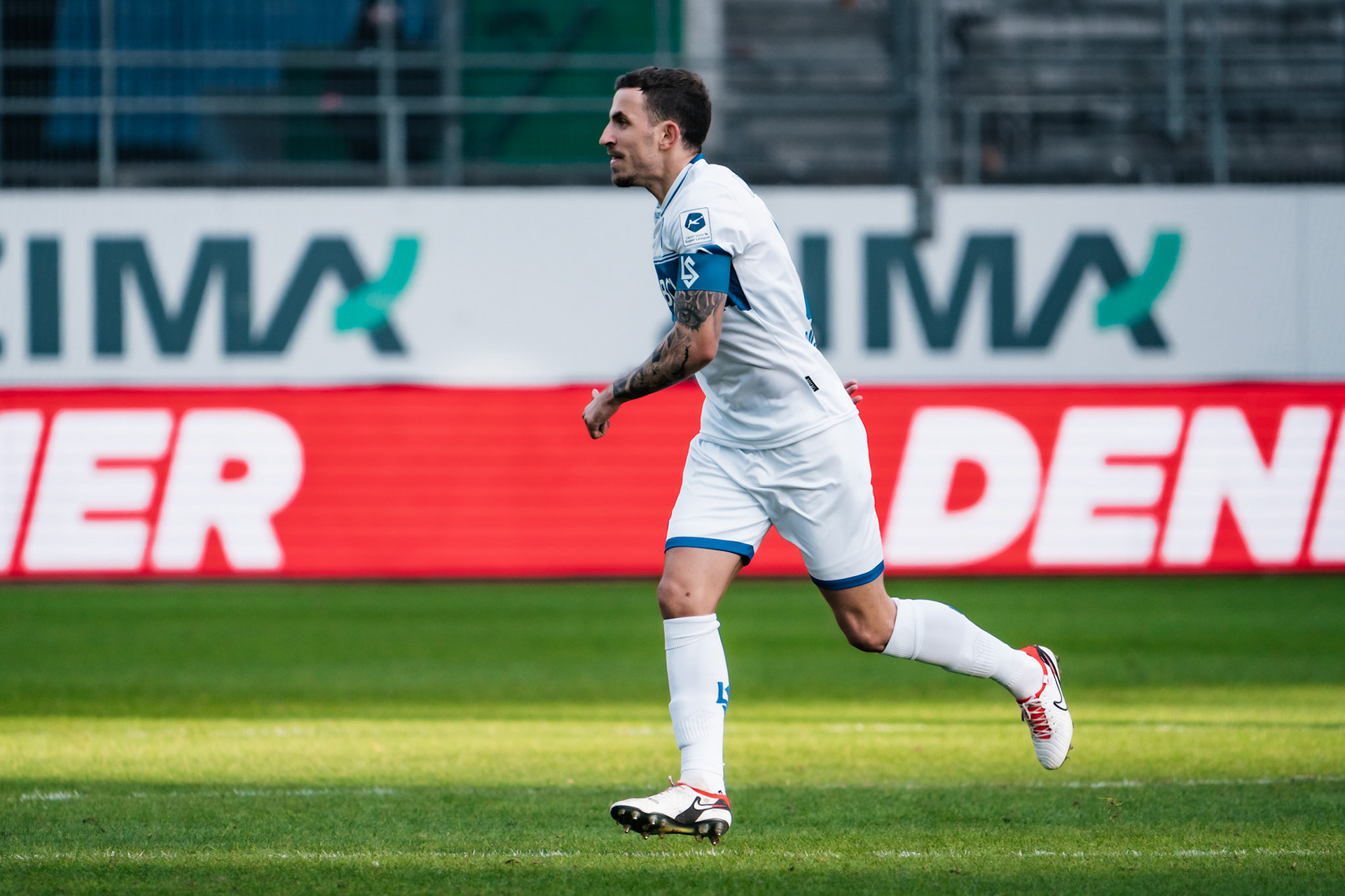 FC Saint-Gall 1879 et Lausanne-Sport FC au Kybunpark. (Christian António/LibsVisuals.com)