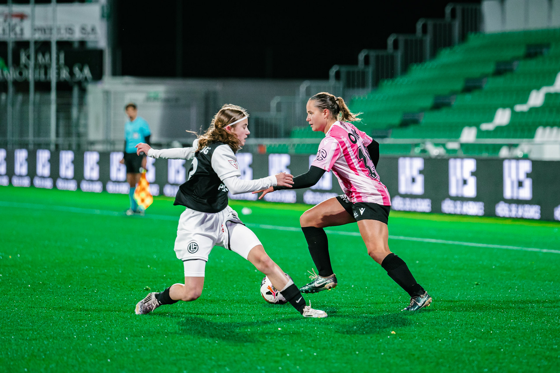 Match de championnat LNB féminine opposant Yverdon Sport FC et le FC Lugano au Stade Municipal, Yverdon-les-Bains. (Christian António / LibsVisuals.com)