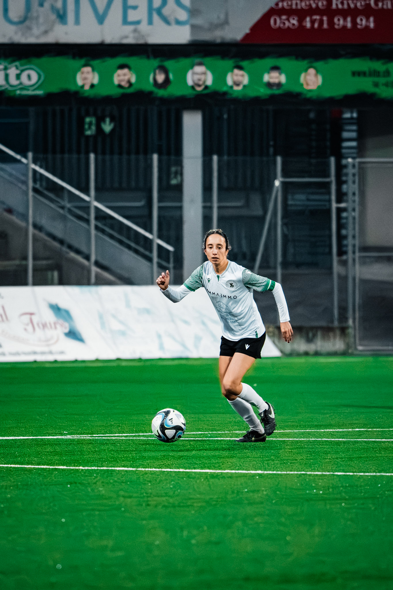 Etoile Carouge FC et Yverdon Sport FC au  Stade de la Fontenette (Christian António/LibsVisuals.com)