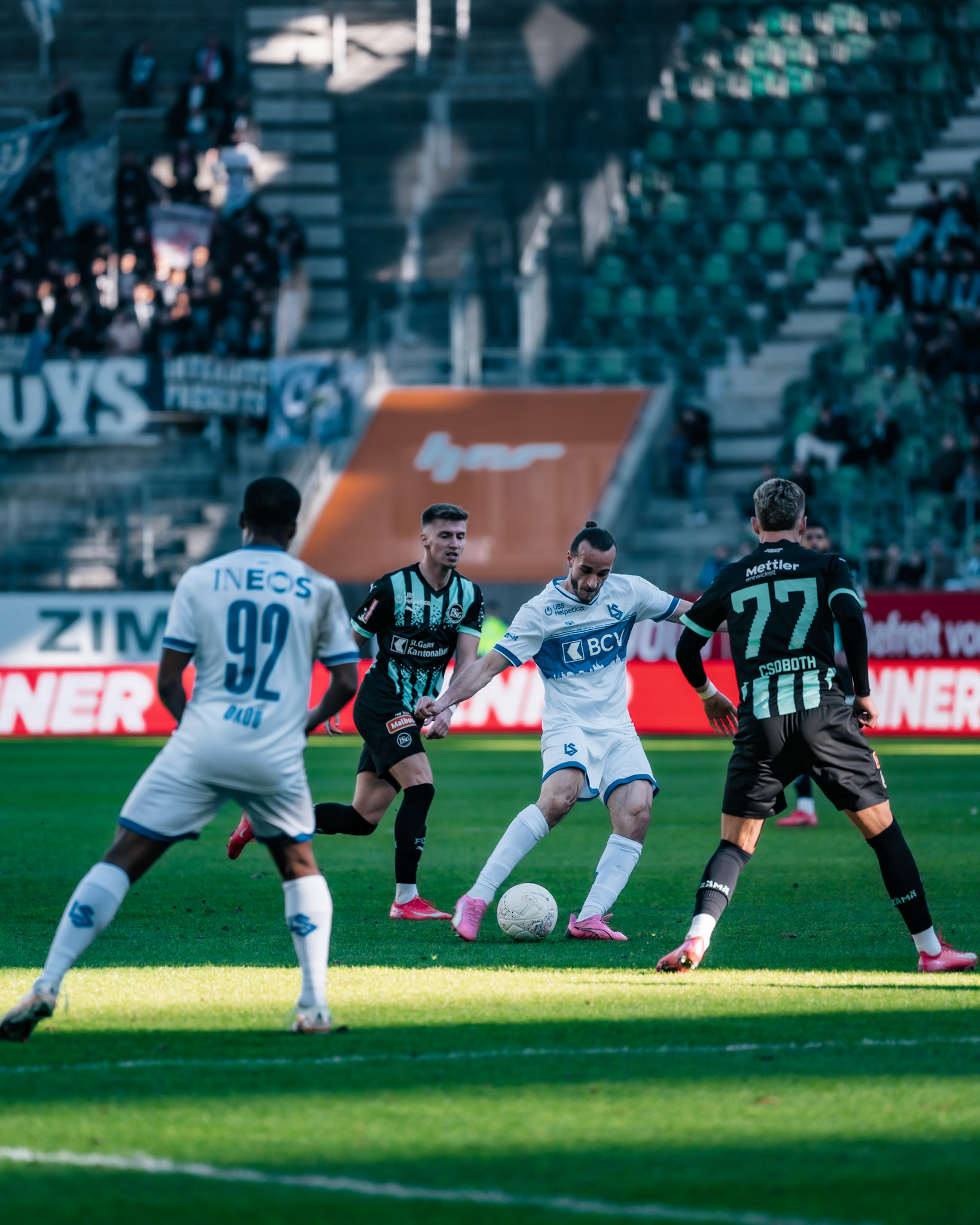 FC Saint-Gall 1879 et Lausanne-Sport FC au Kybunpark. (Christian António/LibsVisuals.com)