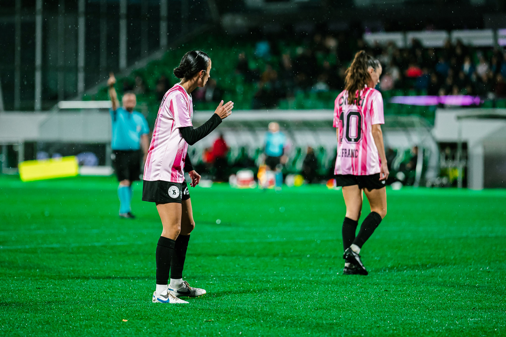Match de championnat LNB féminine opposant Yverdon Sport FC et le FC Lugano au Stade Municipal, Yverdon-les-Bains. (Christian António / LibsVisuals.com)