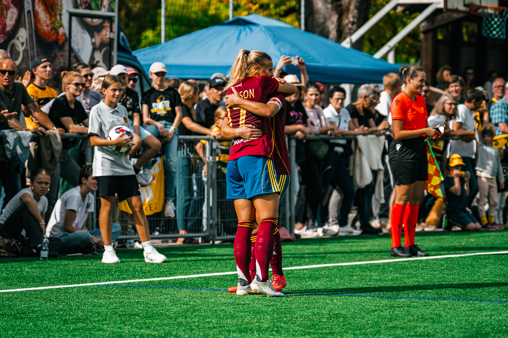 Match de l’AXA Women’s Super League opposant BSC YB Frauen et Servette FC Chênois Féminin au Spitalacker (Kunstrasenfeld), Bern. (Christian António/LibsVisuals.com)