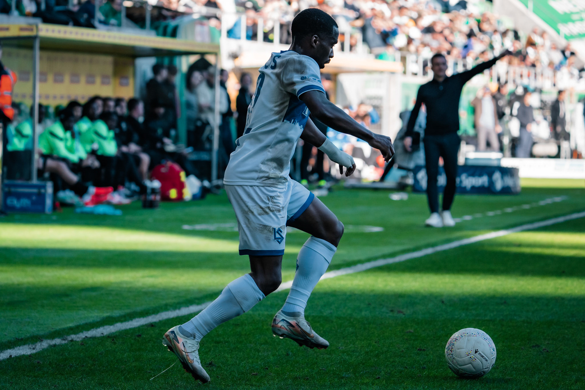 FC Saint-Gall 1879 et Lausanne-Sport FC au Kybunpark. (Christian António/LibsVisuals.com)