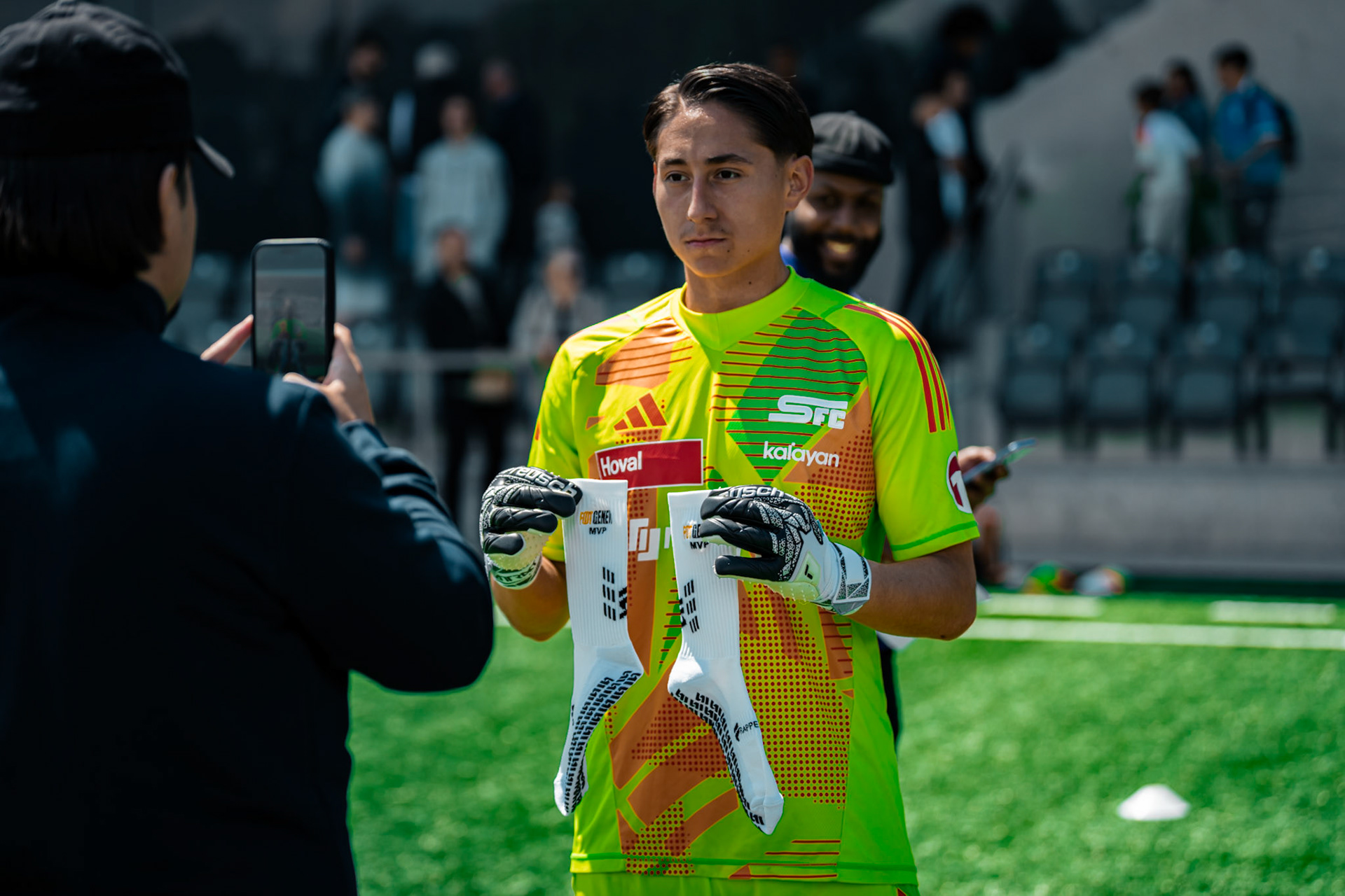 FC Lausanne-Sport M-17 et Servette FC M-17 au Centre sportif+ Stade de la Tuilière. (Christian António/LibsVisuals.com)