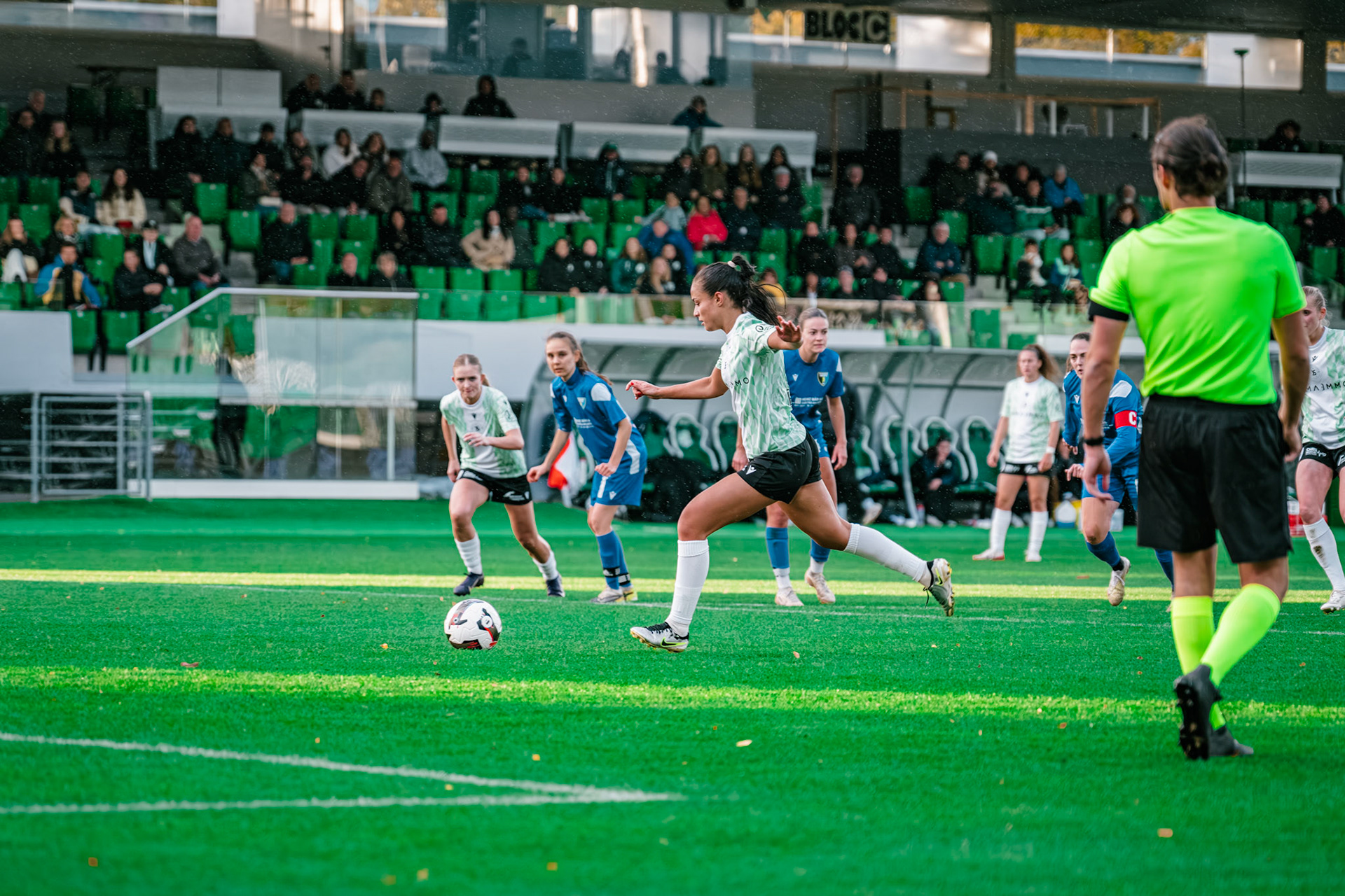 Match championnat LNB féminine opposant Yverdon Sport FC et FC Oerlikon/Polizei ZH 1 au Stade Municipal. (Christian António/LibsVisuals.com)