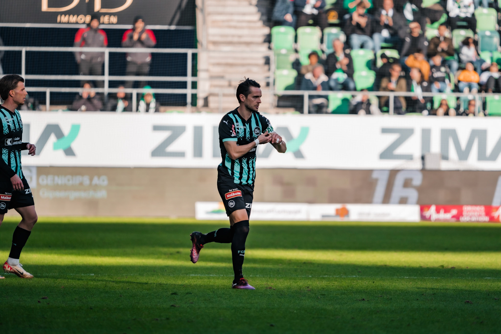 FC Saint-Gall 1879 et Lausanne-Sport FC au Kybunpark. (Christian António/LibsVisuals.com)