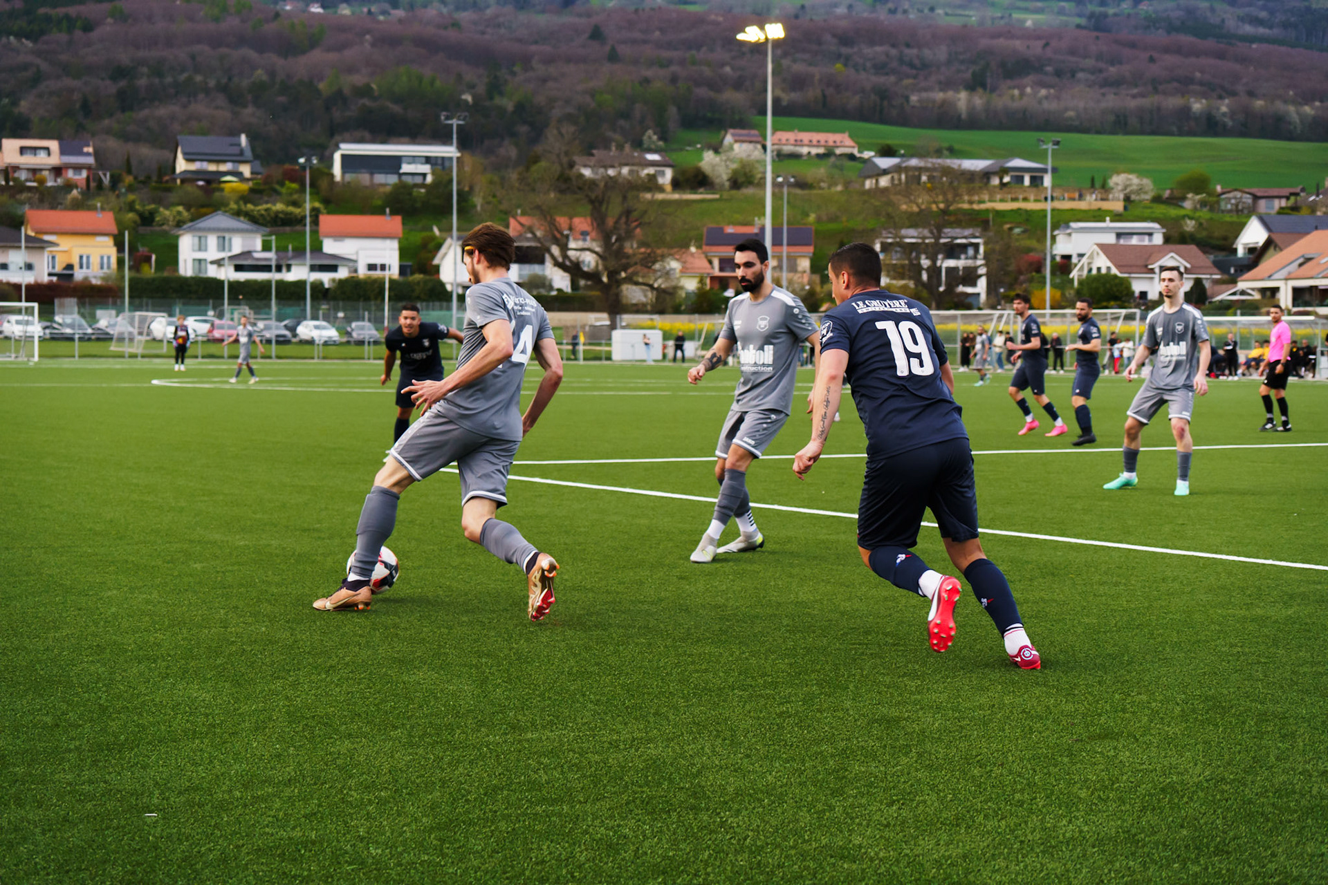 Match 2ème Ligue FC Champagne - FC Grandson-Tuileries au Terrain de Sport de Derrière-Ville à Champagne