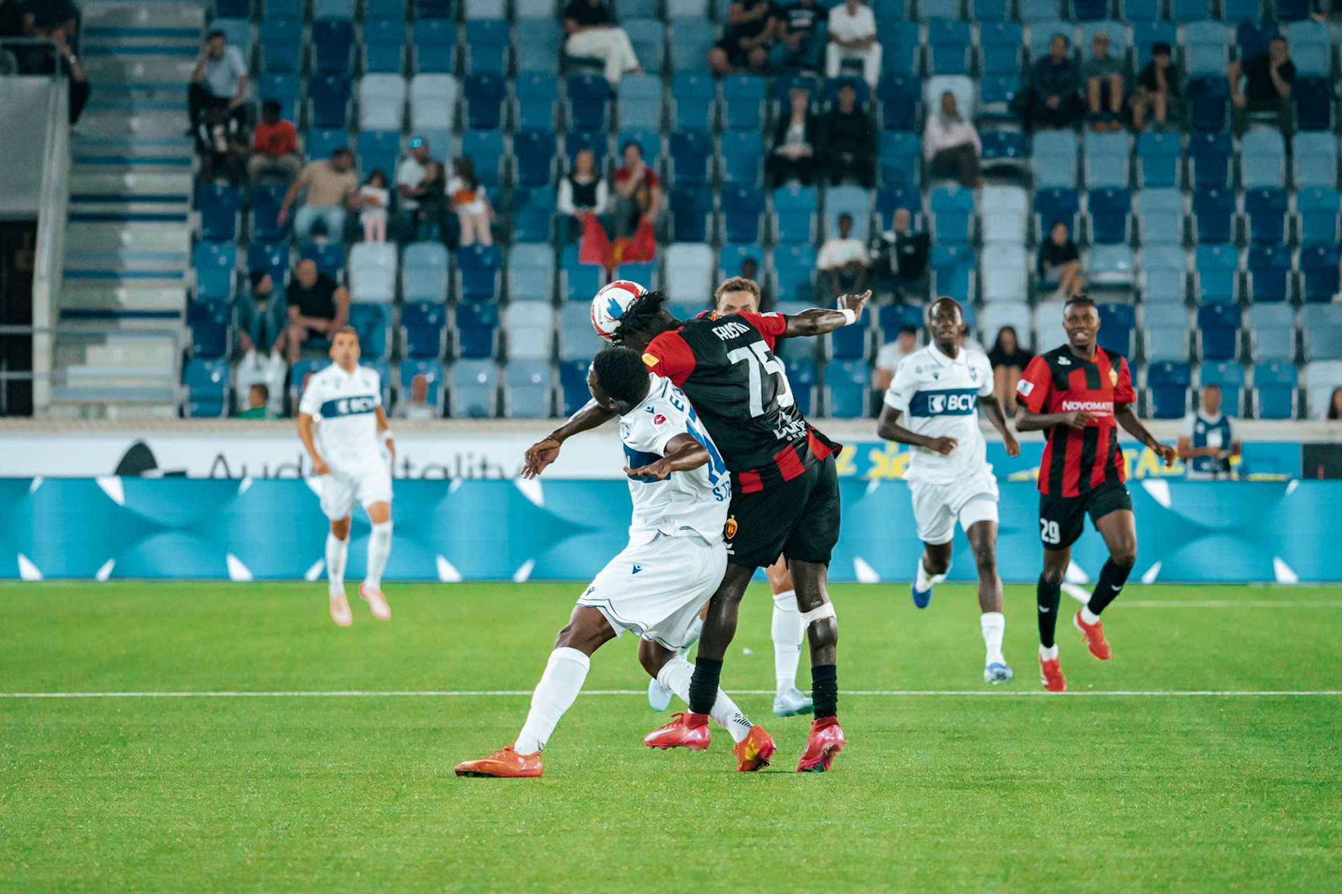Lausanne-Sport - Vardar Skopje au Stade de la Tuilière. (Christian António/LibsVisuals.com)
