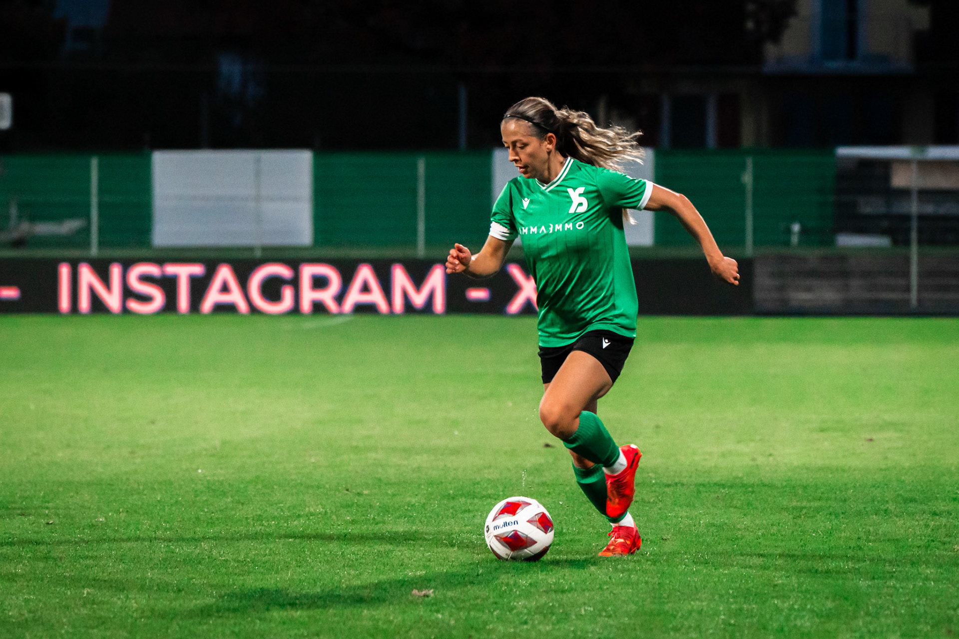 Ligue nationale B Féminine Yverdon Sport FC - Etoile Carouge FC