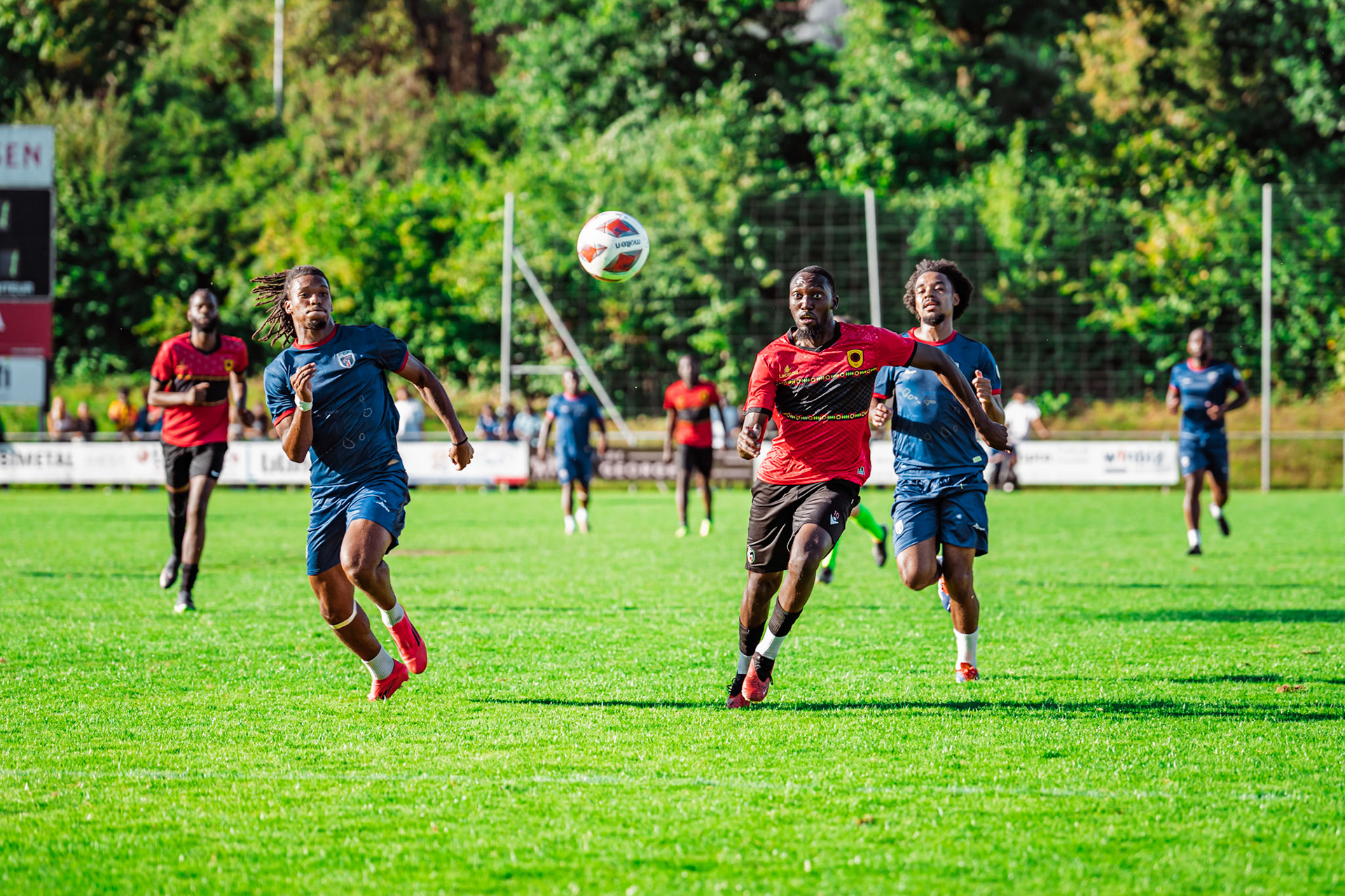 Match amical opposant l’Angola et le Cap-Vert (CanFribourg) au Terrain Communal de Corminboeuf. (Christian António/LibsVisuals.com)