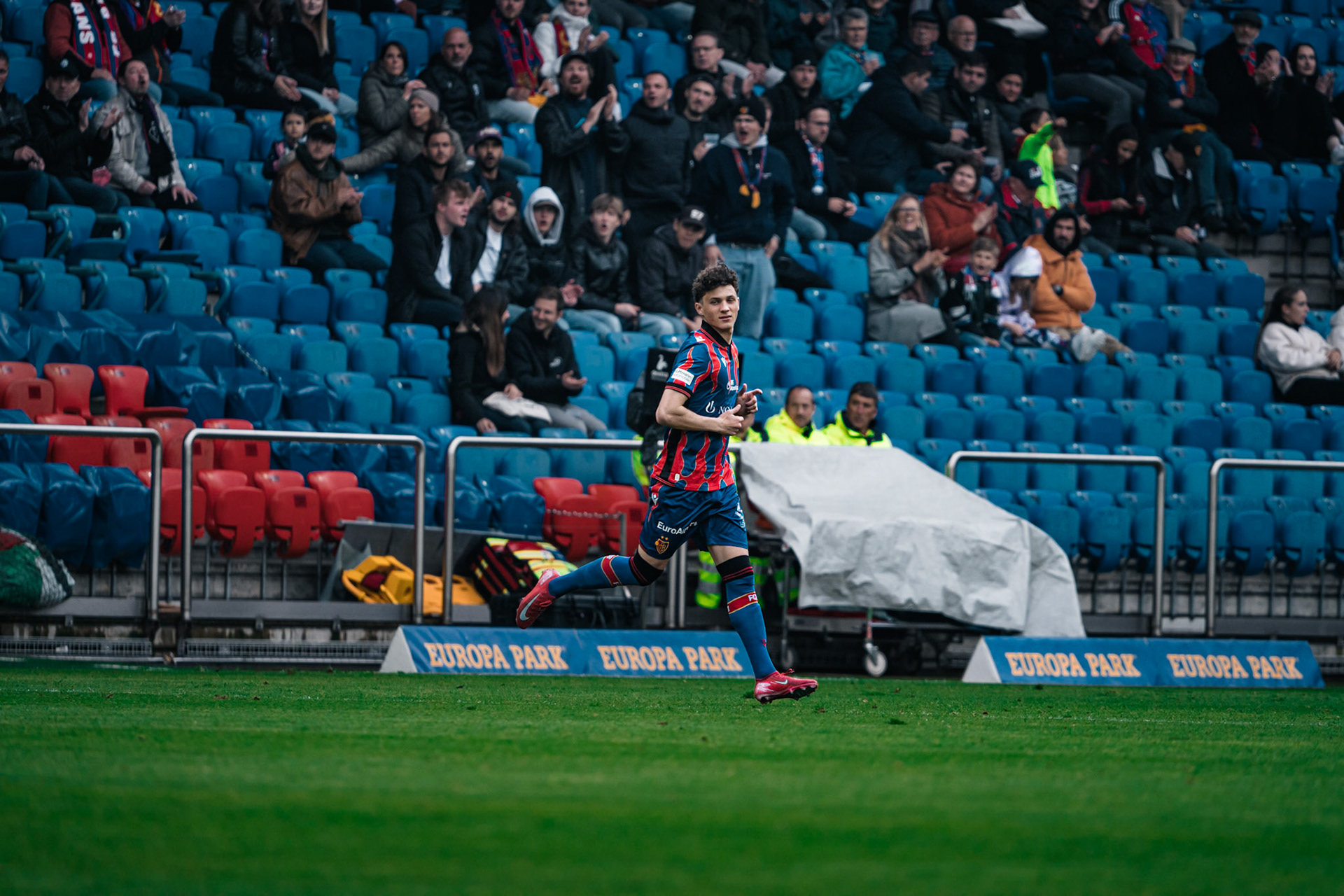 FC Basel 1893 et Yverdon Sport FC au St. Jakob-Park. (Christian António/LibsVisuals.com)