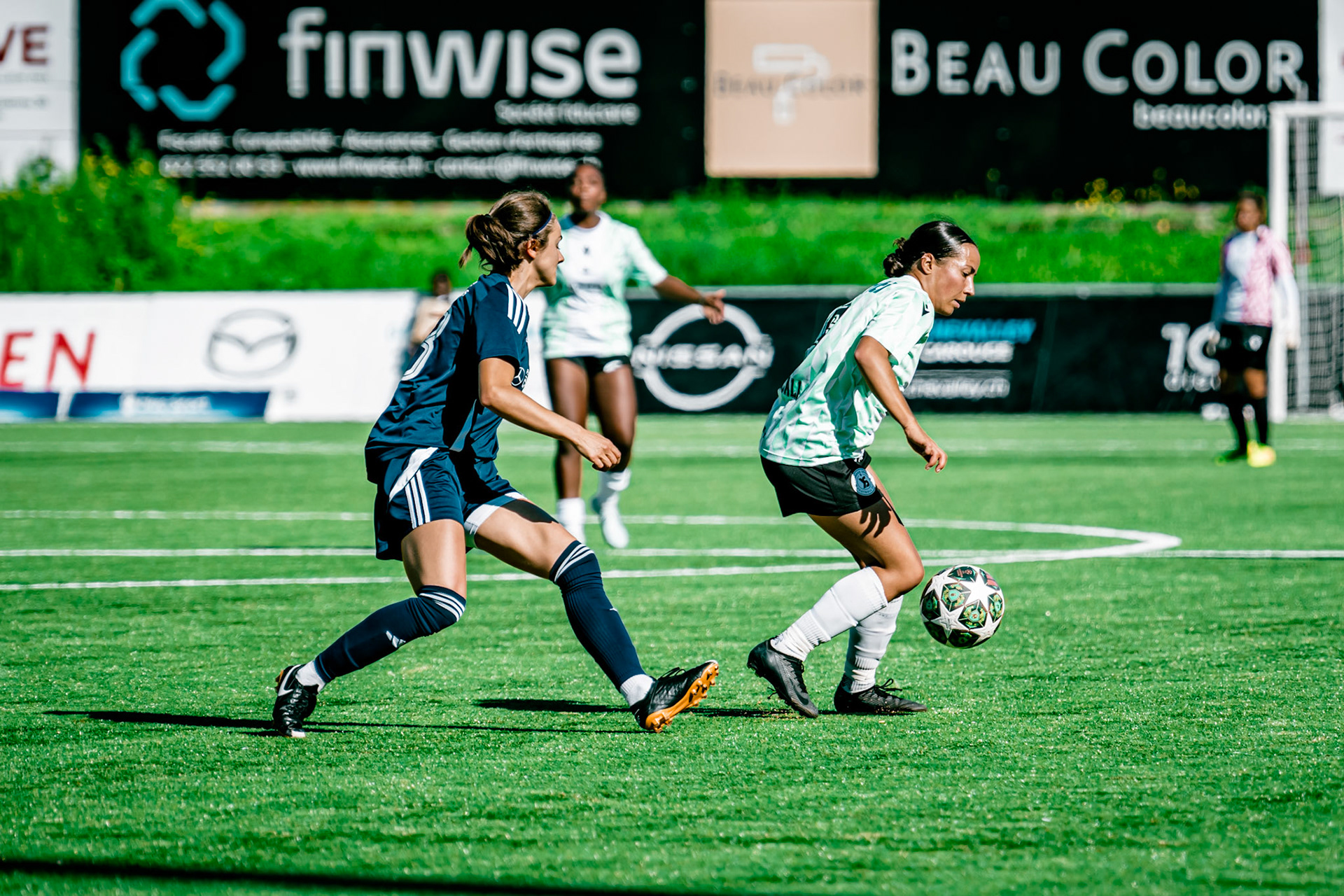 Match de championnat LNB (féminine) opposant l’Etoile Carouge FC à Yverdon Sport FC au Stade de la Fontenette à Carouge. (Christian António/LibsVisuals.com)
