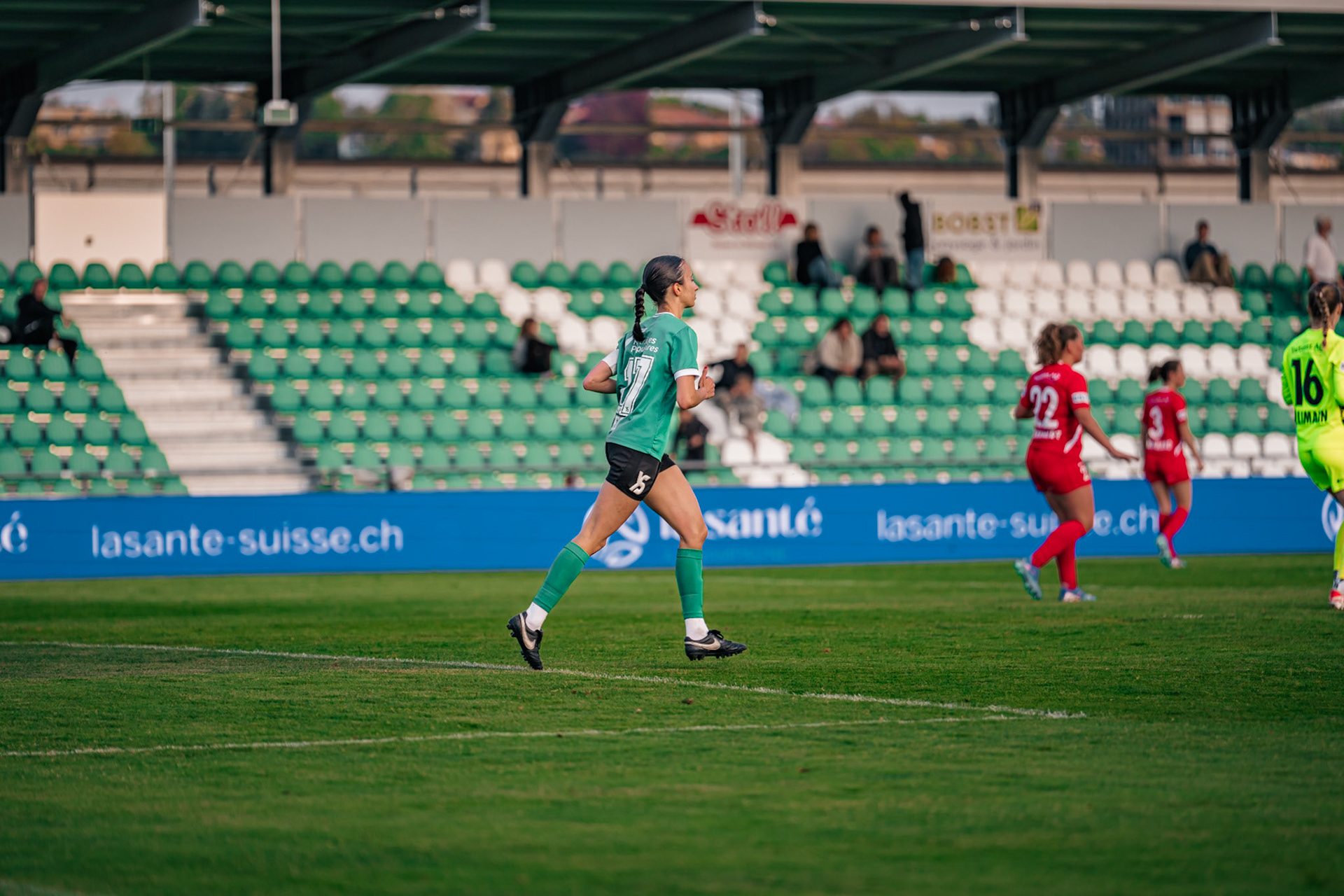Yverdon Sport FC et Frauenteam Thun Berner-Oberland au Stade Municipal. (Christian António/LibsVisuals.com)