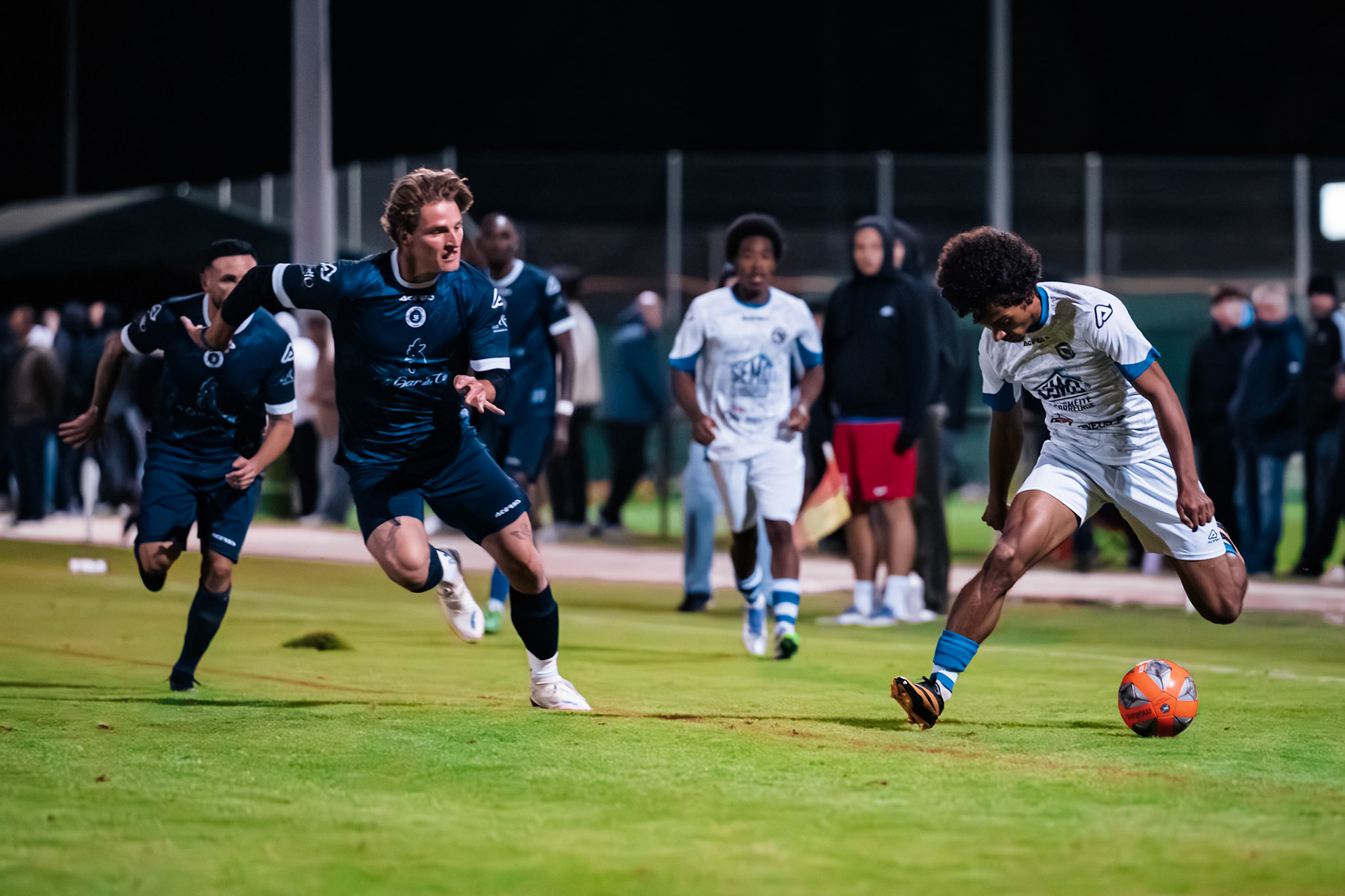 Match de championnat 3e ligue (Groupe 3) opposant le FC Azzurri Yverdon I au FC Bosna Yverdon I, au Stade Municipal, Yverdon. (Christian António/LibsVisuals.com)