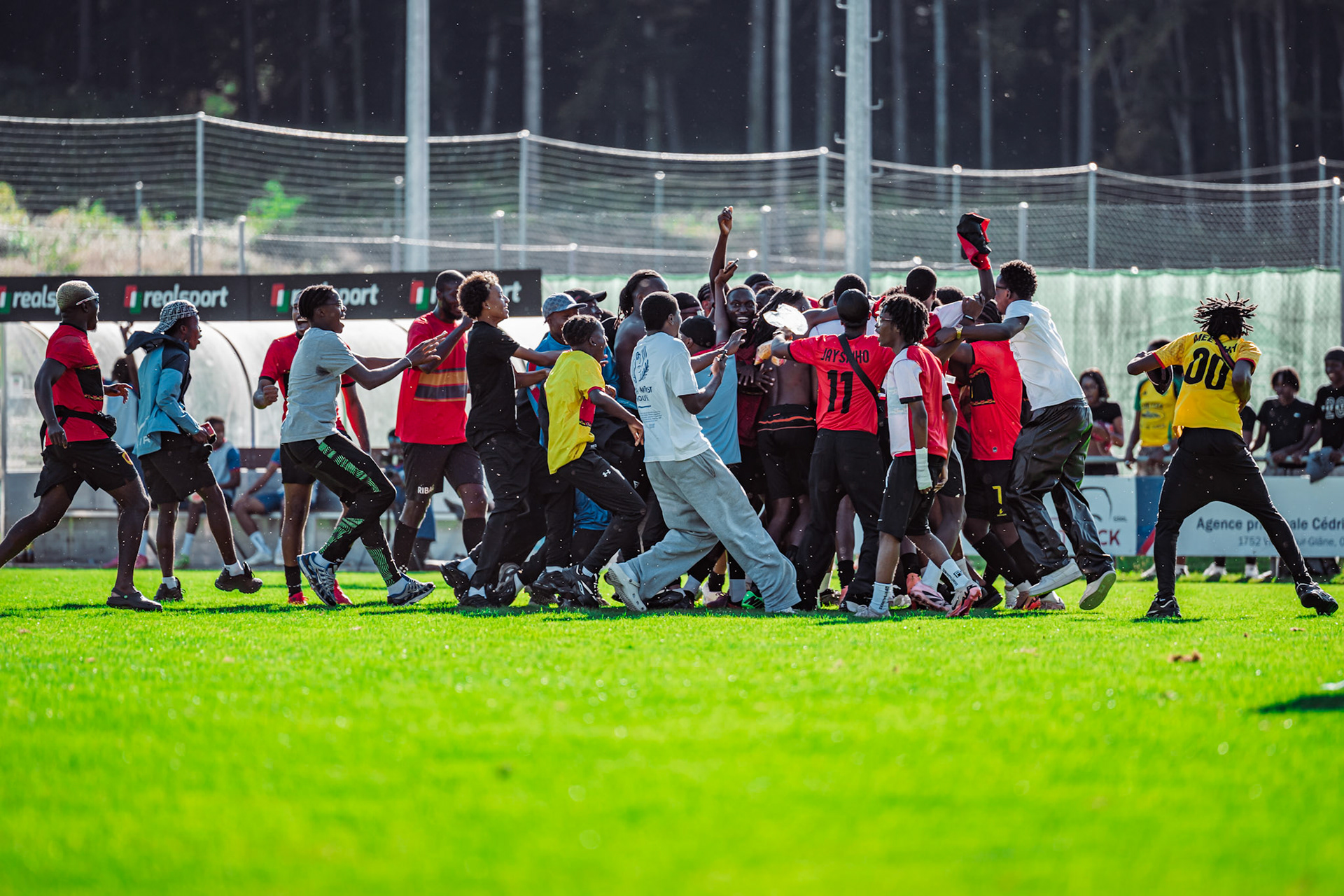 Match amical opposant l’Angola et le Cap-Vert (CanFribourg) au Terrain Communal de Corminboeuf. (Christian António/LibsVisuals.com)