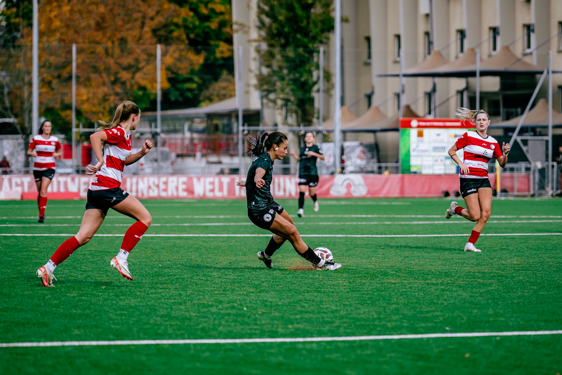 Match de championnat LNB Féminine opposant le FC Winterthur et Yverdon Sport FC au Schützenwiese, Winterthur. (Christian António/LibsVisuals.com)