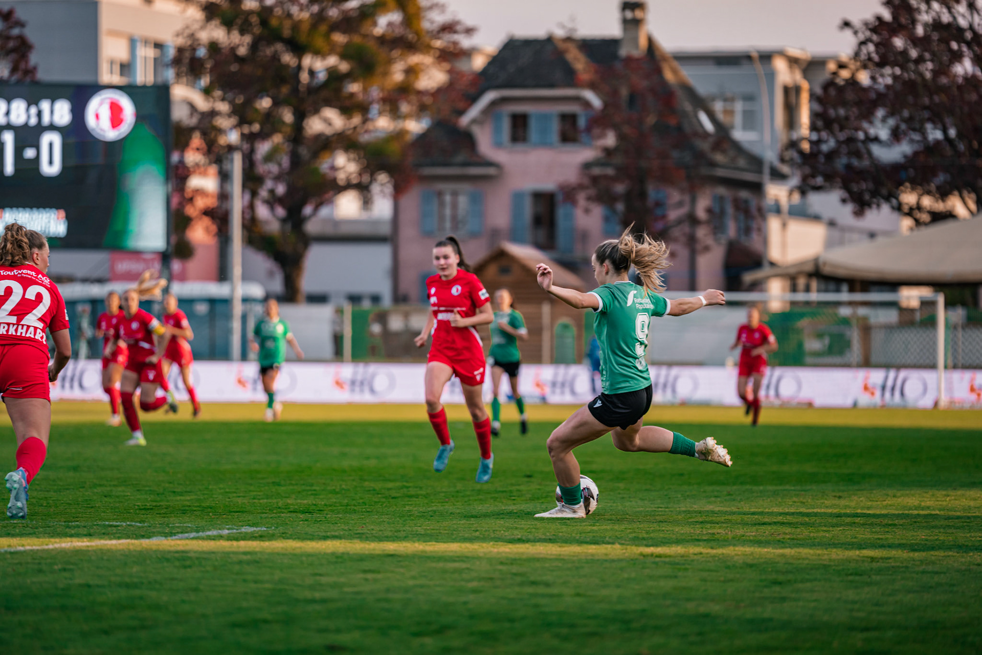 Yverdon Sport FC et Frauenteam Thun Berner-Oberland au Stade Municipal. (Christian António/LibsVisuals.com)