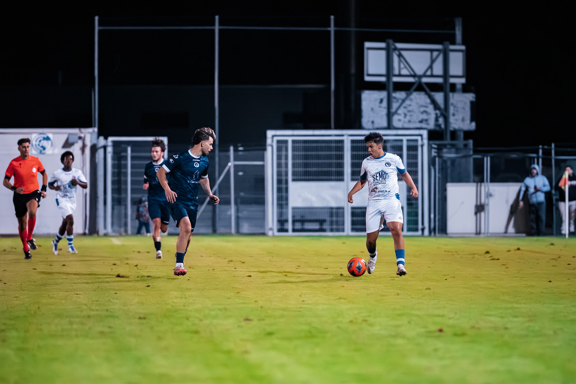Match de championnat 3e ligue (Groupe 3) opposant le FC Azzurri Yverdon I au FC Bosna Yverdon I, au Stade Municipal, Yverdon. (Christian António/LibsVisuals.com)