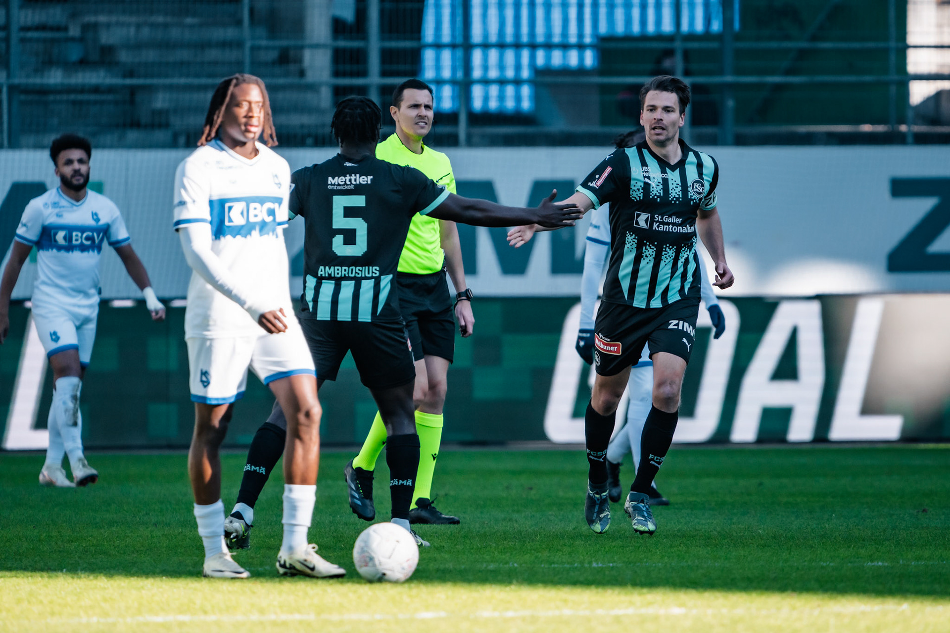 FC Saint-Gall 1879 et Lausanne-Sport FC au Kybunpark. (Christian António/LibsVisuals.com)