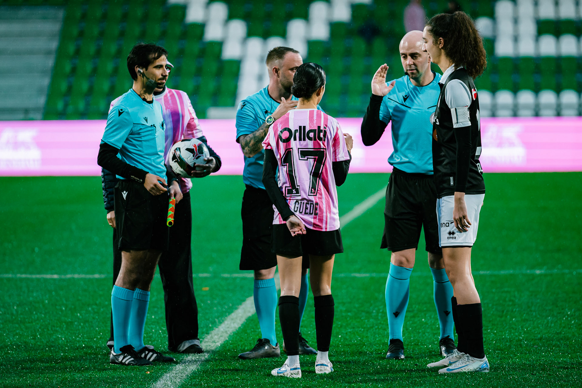 Match de championnat LNB féminine opposant Yverdon Sport FC et le FC Lugano au Stade Municipal, Yverdon-les-Bains. (Christian António / LibsVisuals.com)