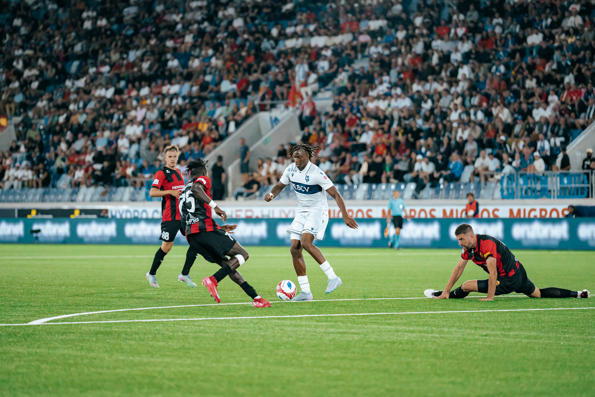 Lausanne-Sport - Vardar Skopje au Stade de la Tuilière. (Christian António/LibsVisuals.com)