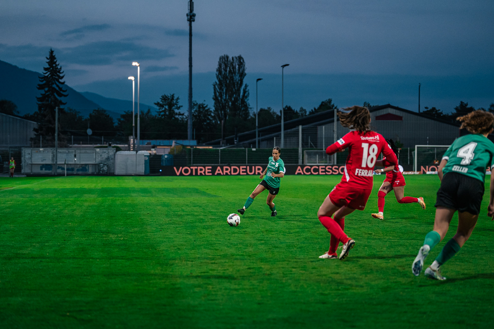 Yverdon Sport FC et Frauenteam Thun Berner-Oberland au Stade Municipal. (Christian António/LibsVisuals.com)