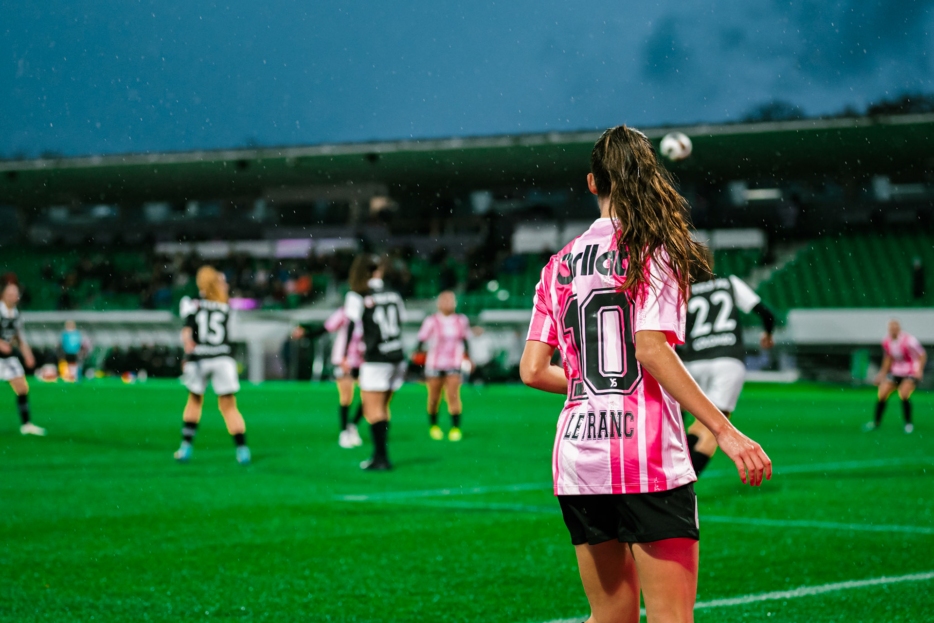 Match de championnat LNB féminine opposant Yverdon Sport FC et le FC Lugano au Stade Municipal, Yverdon-les-Bains. (Christian António / LibsVisuals.com)