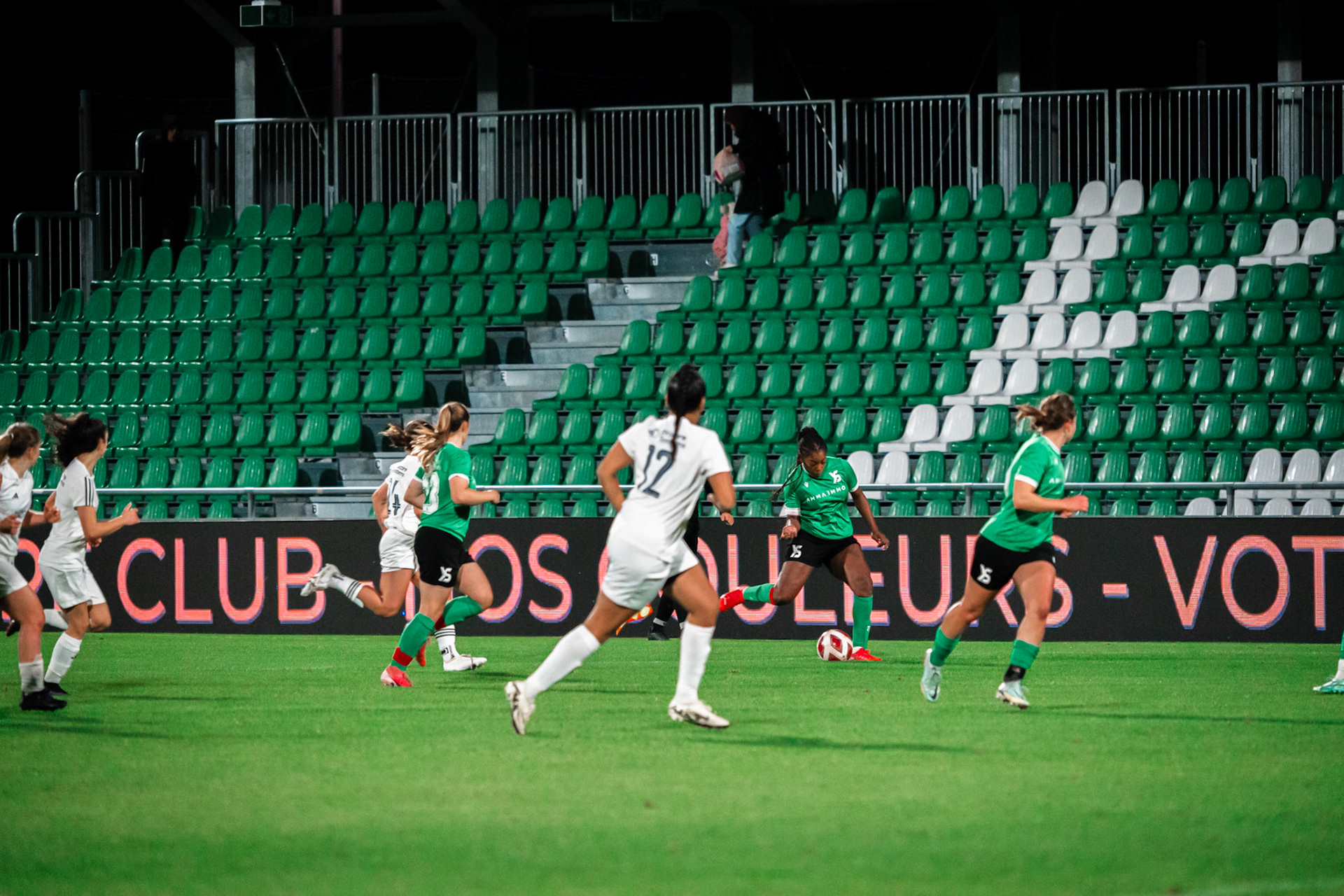 Ligue nationale B Féminine Yverdon Sport FC - Etoile Carouge FC