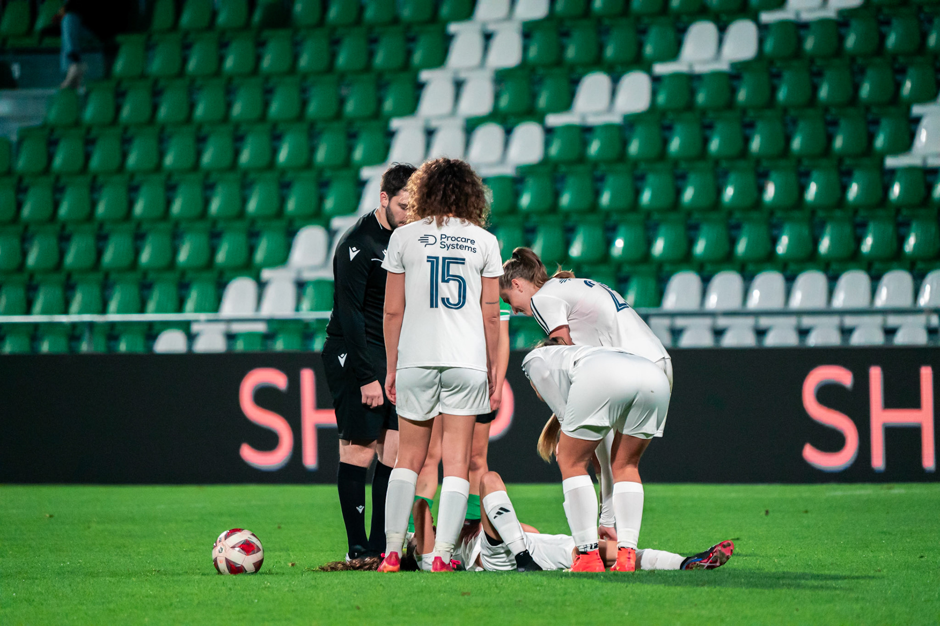 Ligue nationale B Féminine Yverdon Sport FC - Etoile Carouge FC