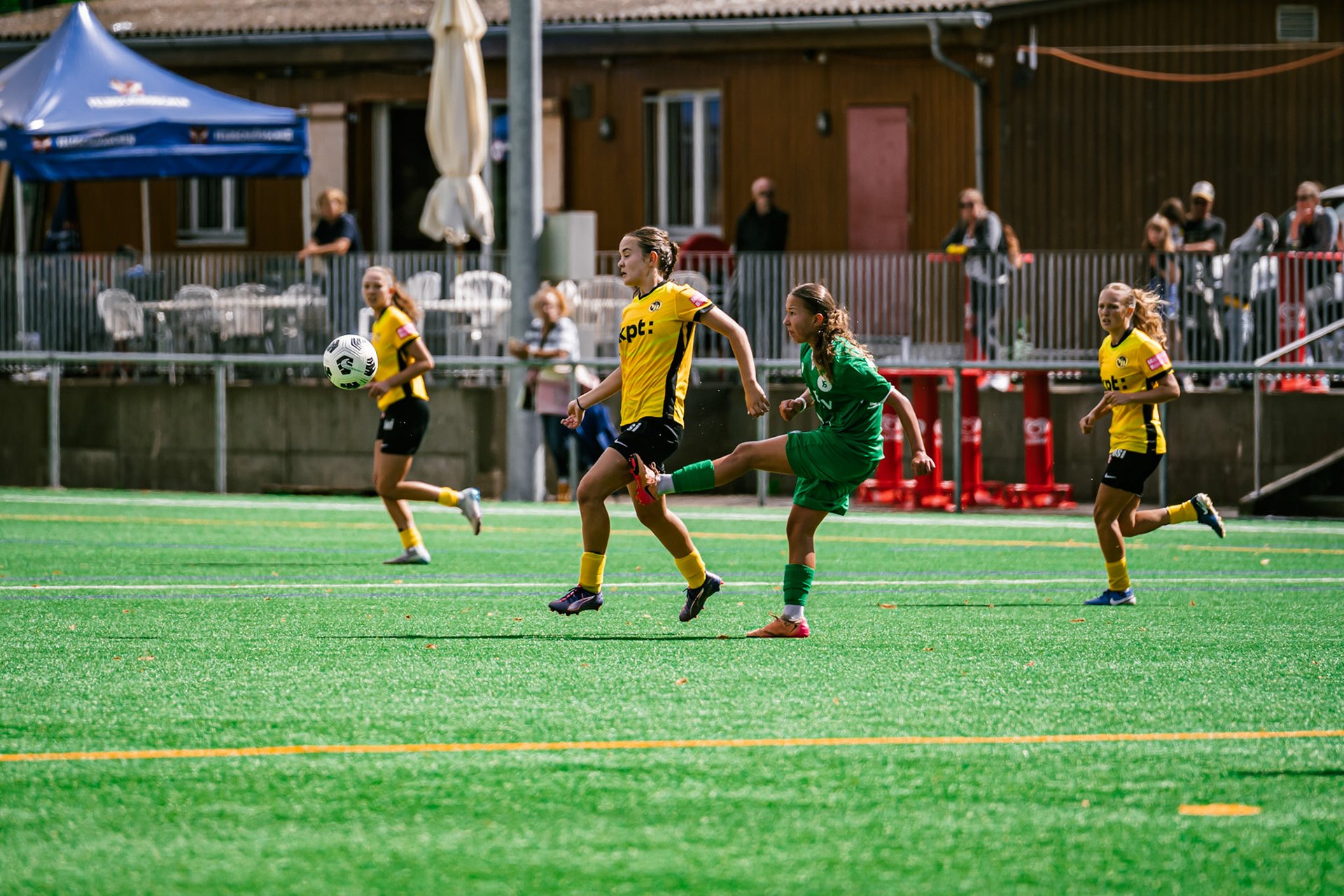 Match championnat opposant BSC YB Frauen U-20 - Yverdon Sport U-20 au Sportplatz Wyler. (Christian António/LibsVisuals.com)