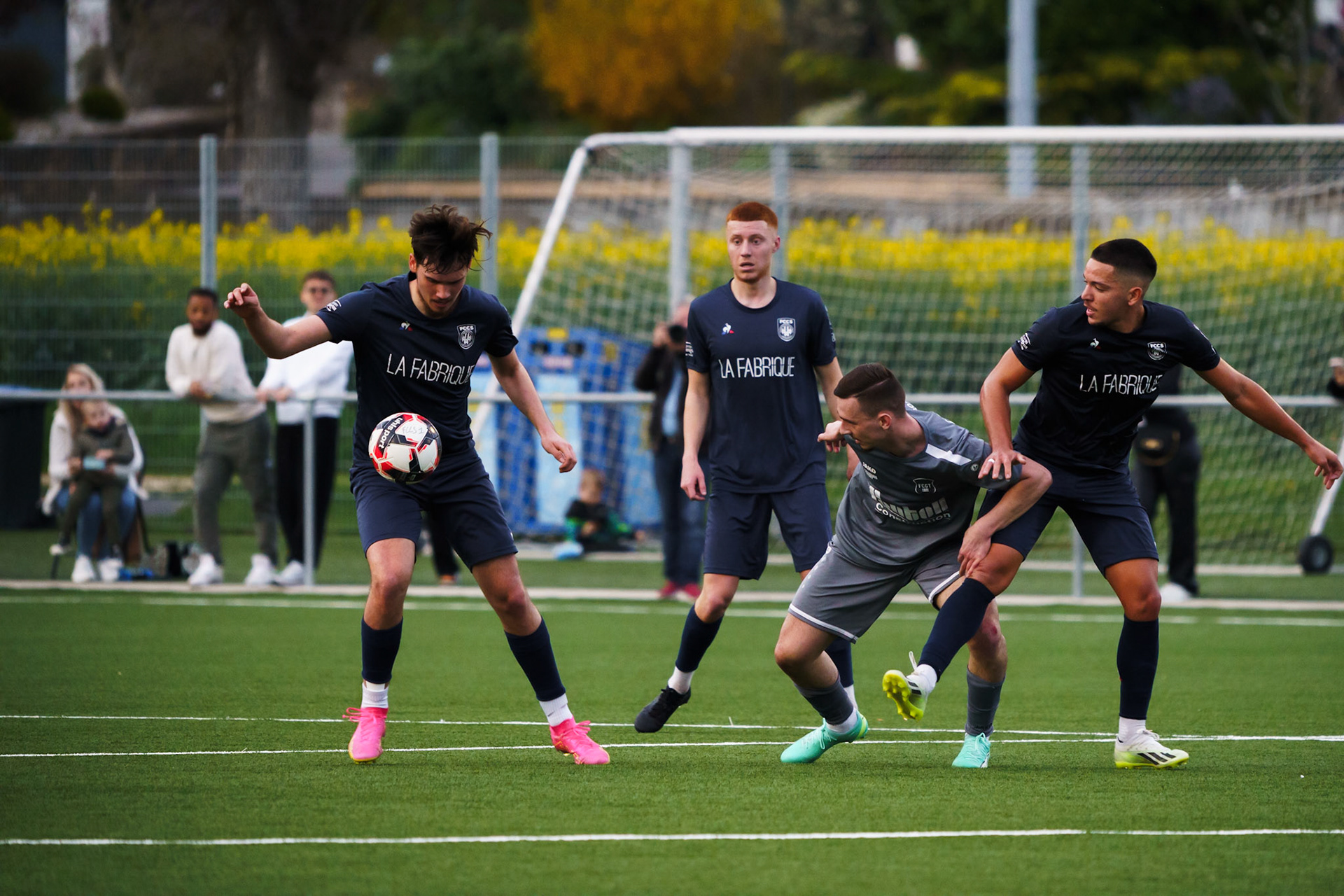 Match 2ème Ligue FC Champagne - FC Grandson-Tuileries au Terrain de Sport de Derrière-Ville à Champagne